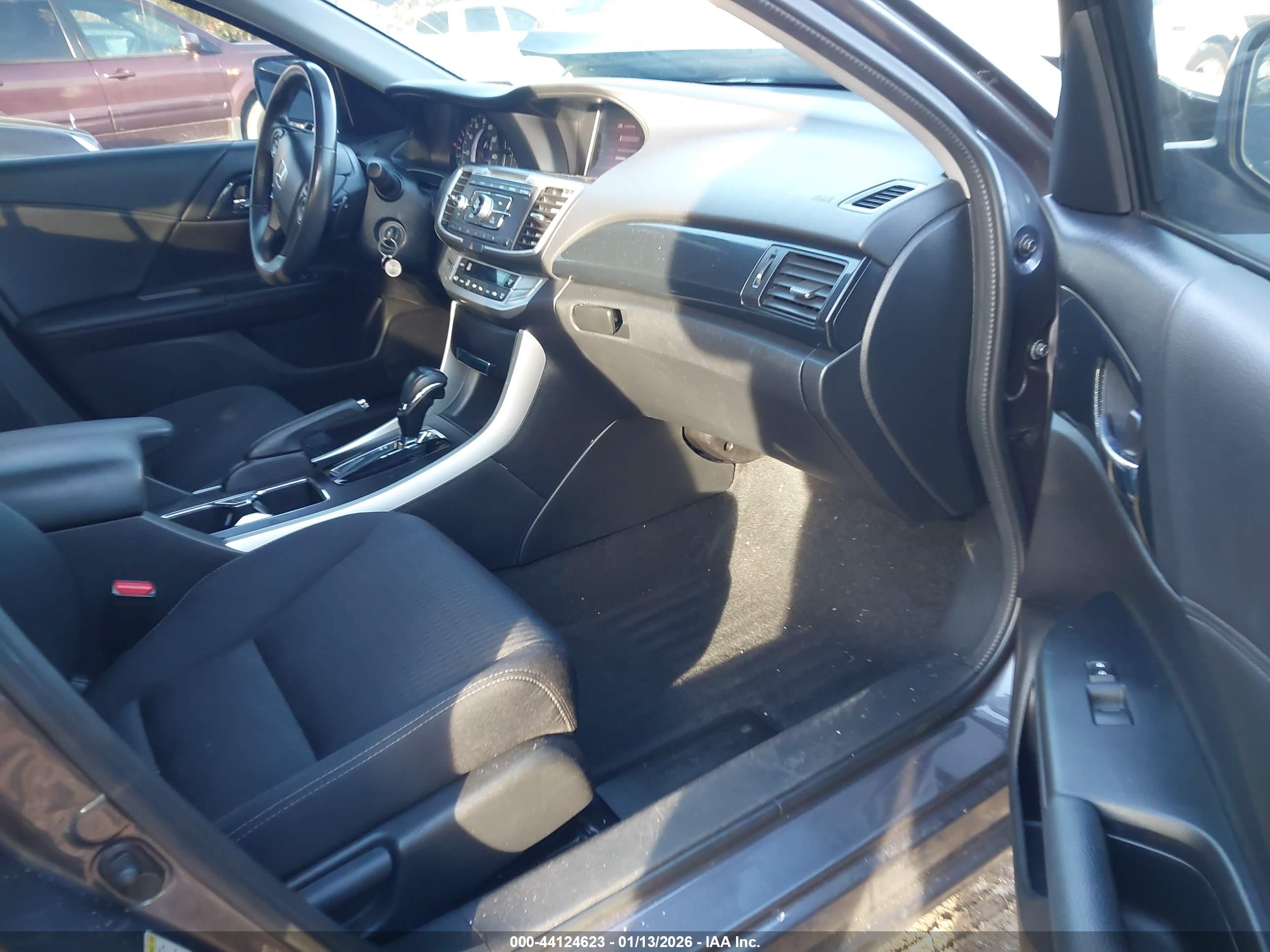 HONDA ACCORD image 5