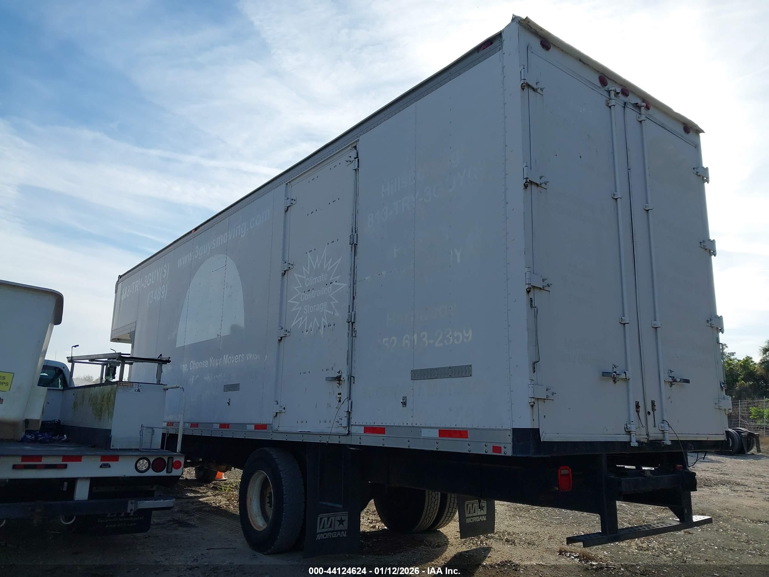 INTERNATIONAL 4000 image 3