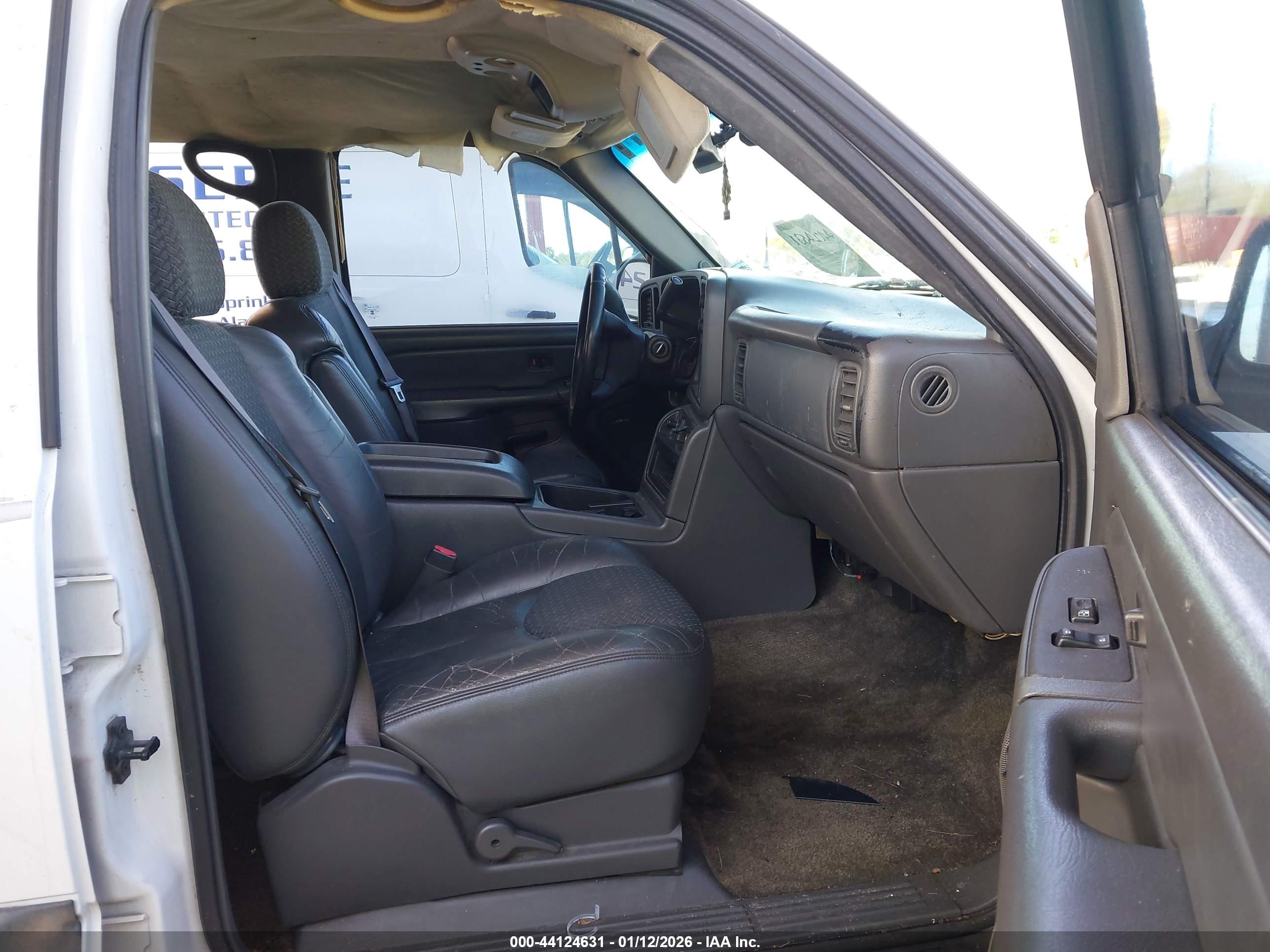 CHEVROLET AVALANCHE image 5