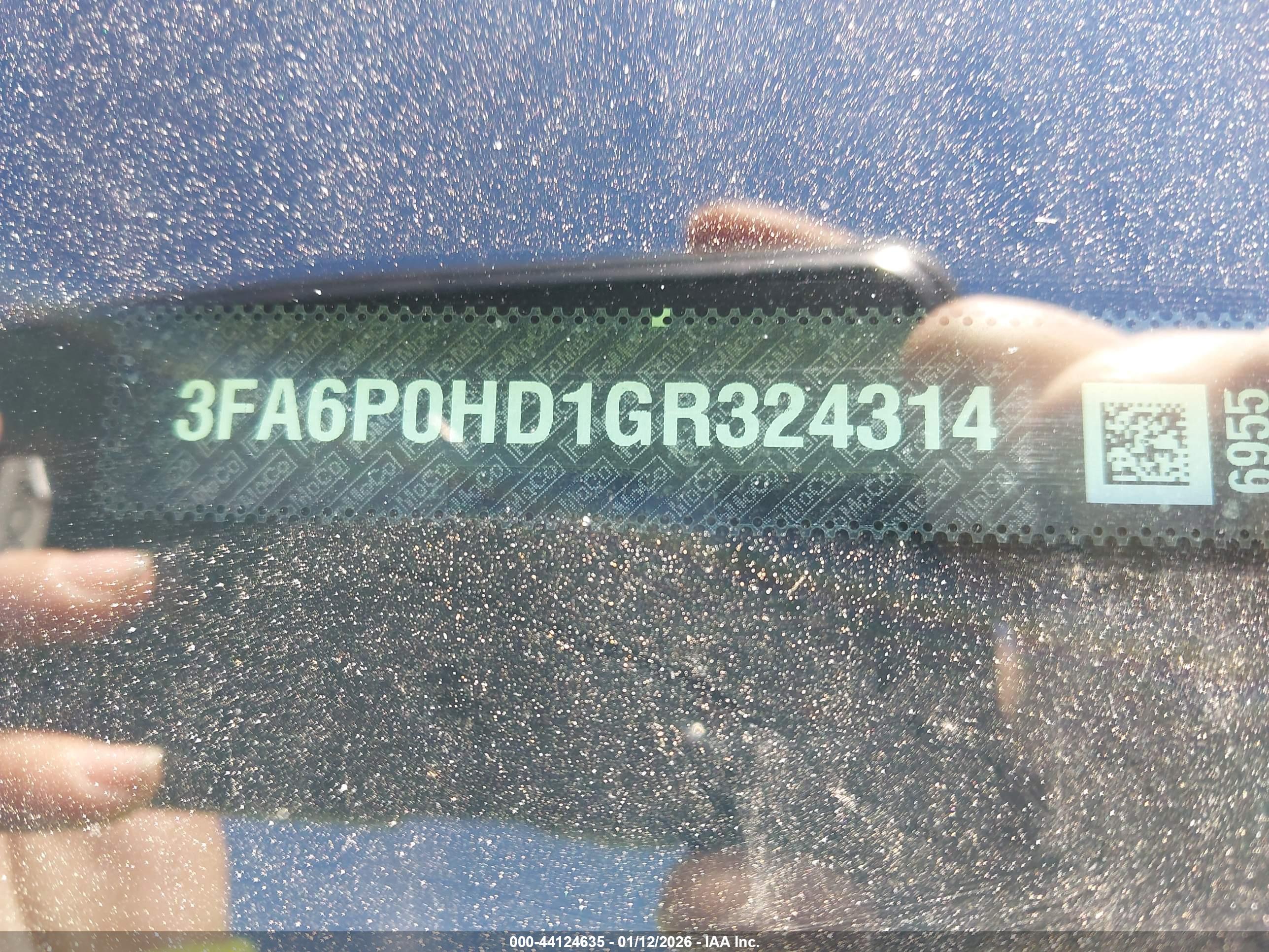 FORD FUSION image 9