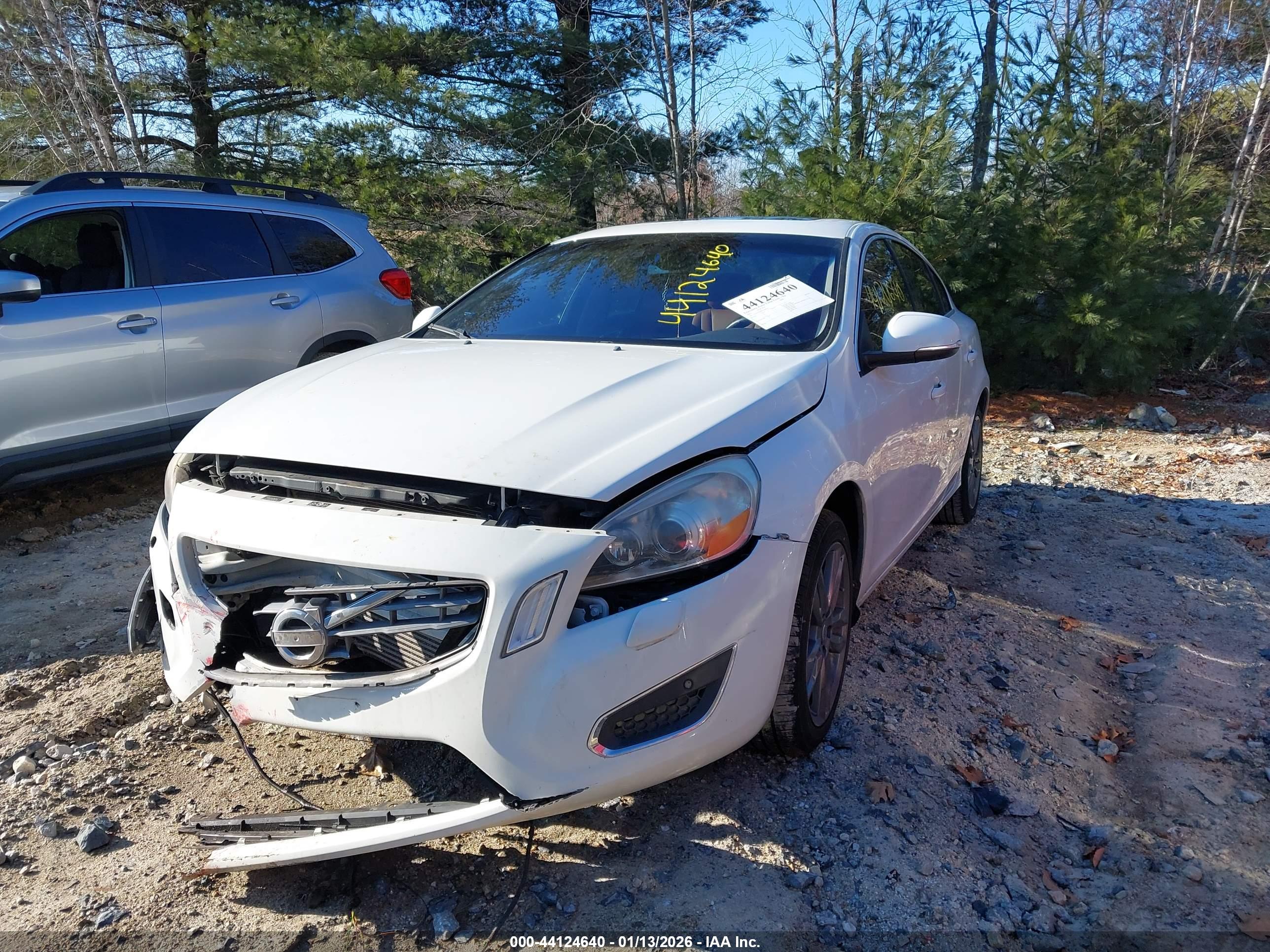 VOLVO S60 image 2