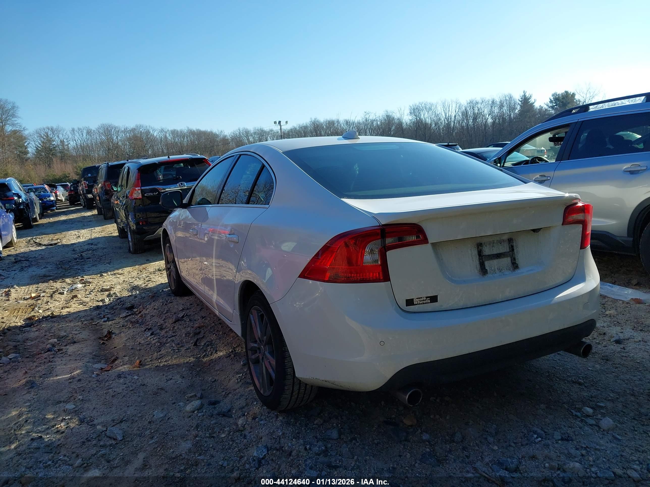 VOLVO S60 image 3