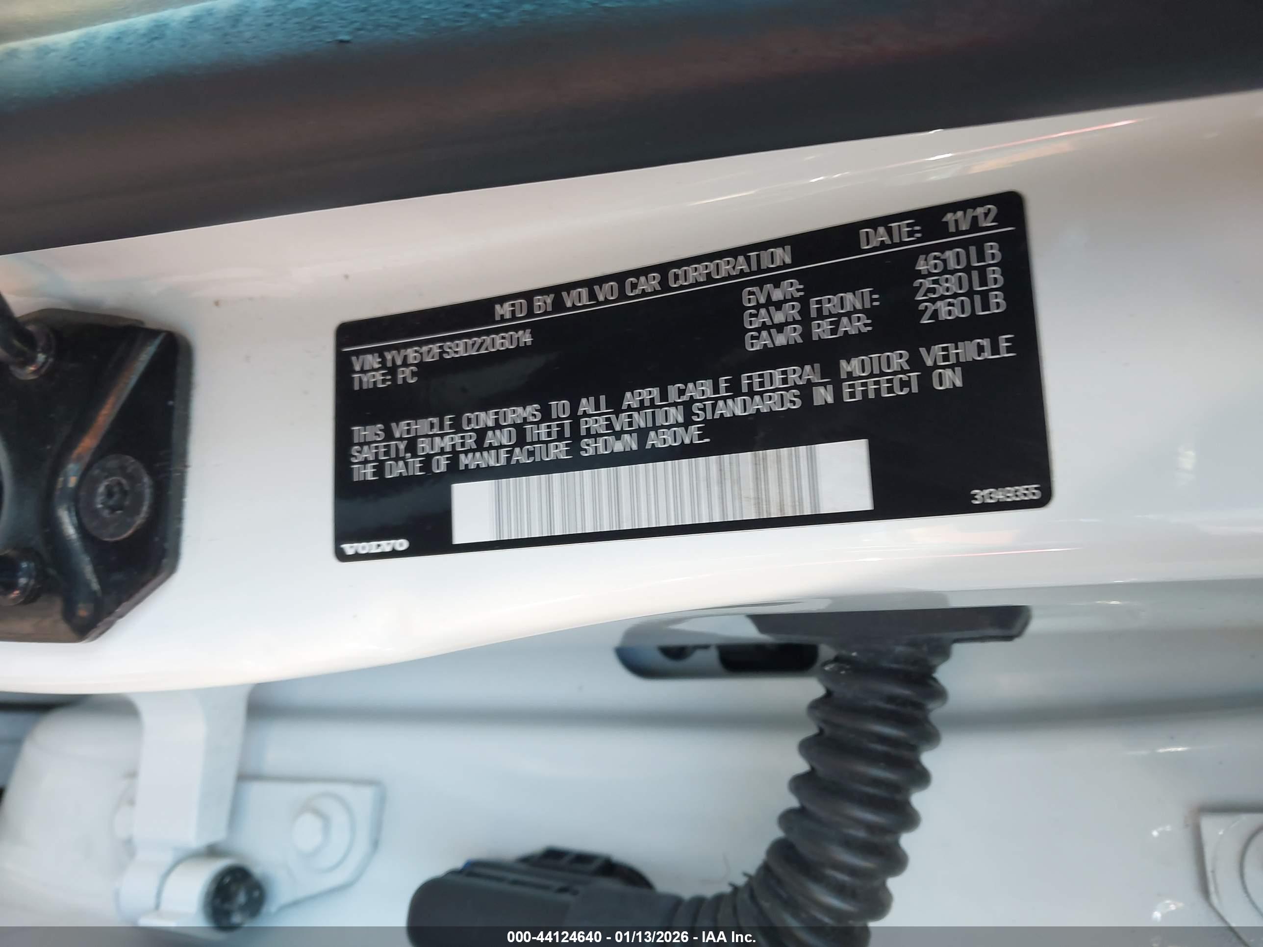VOLVO S60 image 9