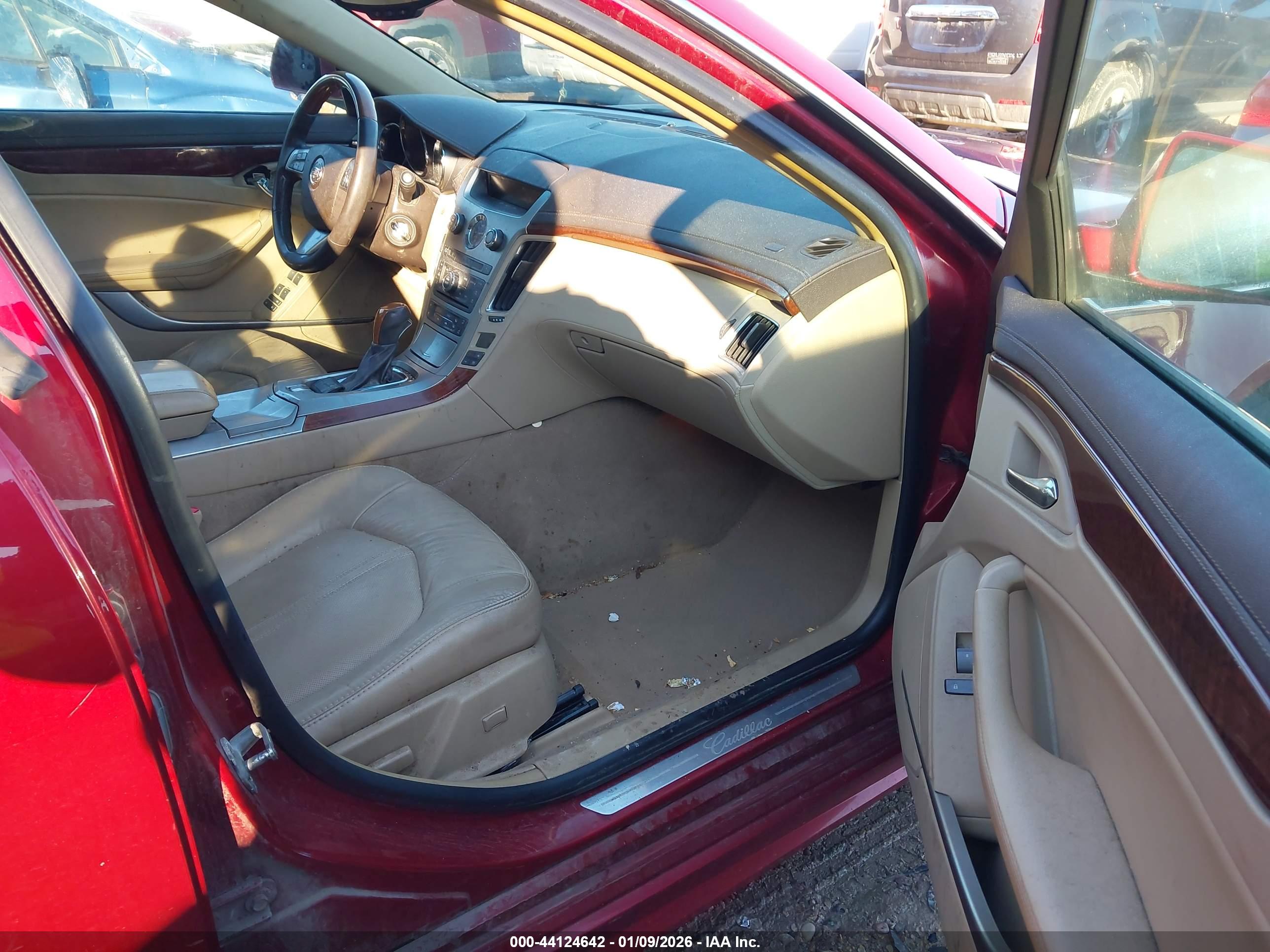 CADILLAC CTS image 5