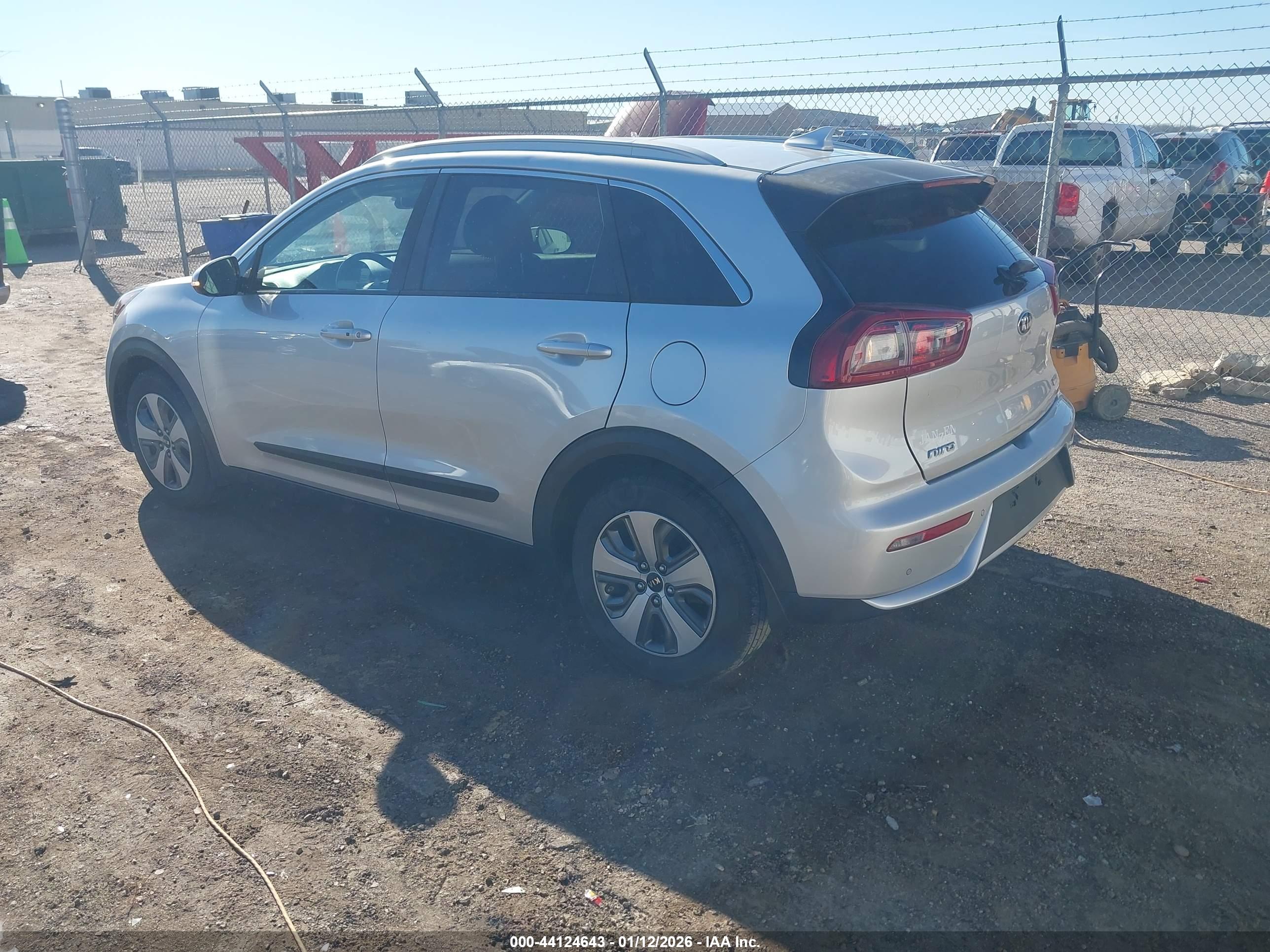 KIA NIRO image 3