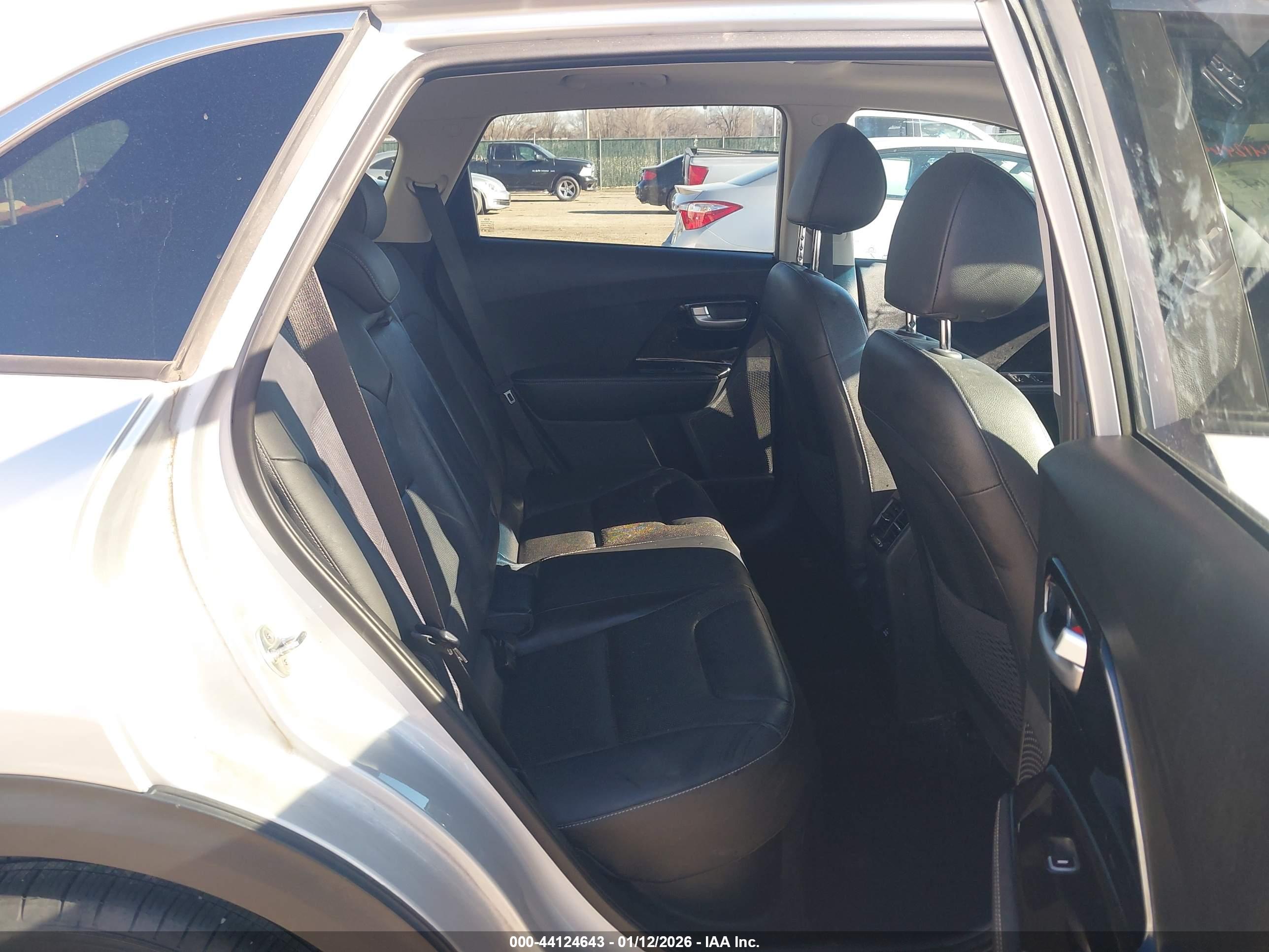 KIA NIRO image 8
