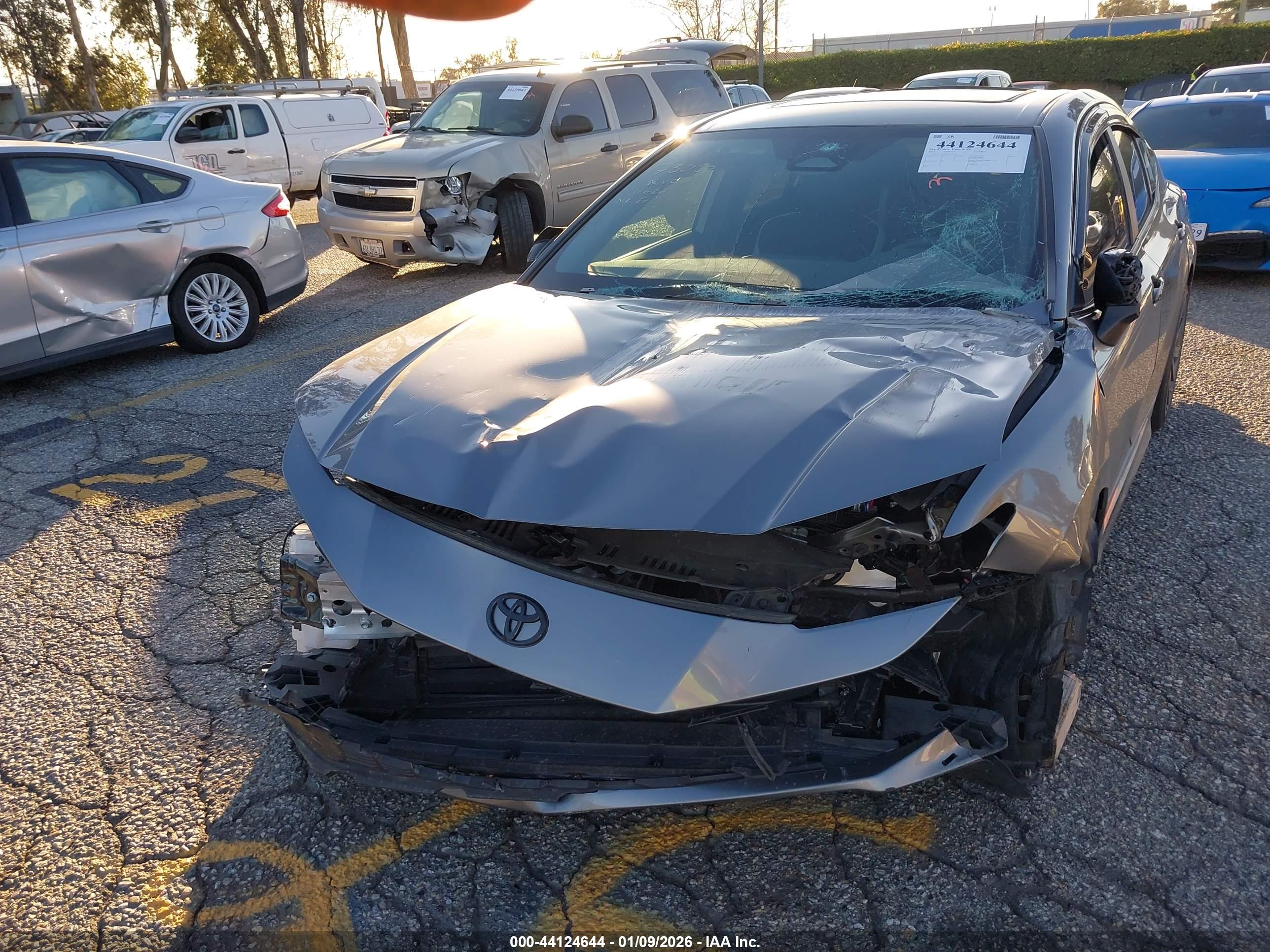 TOYOTA CAMRY image 6