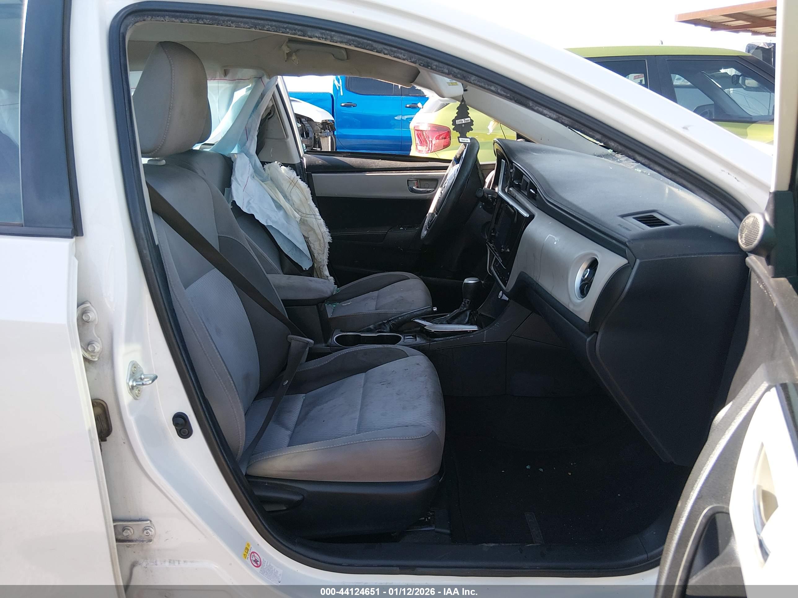 TOYOTA COROLLA image 5