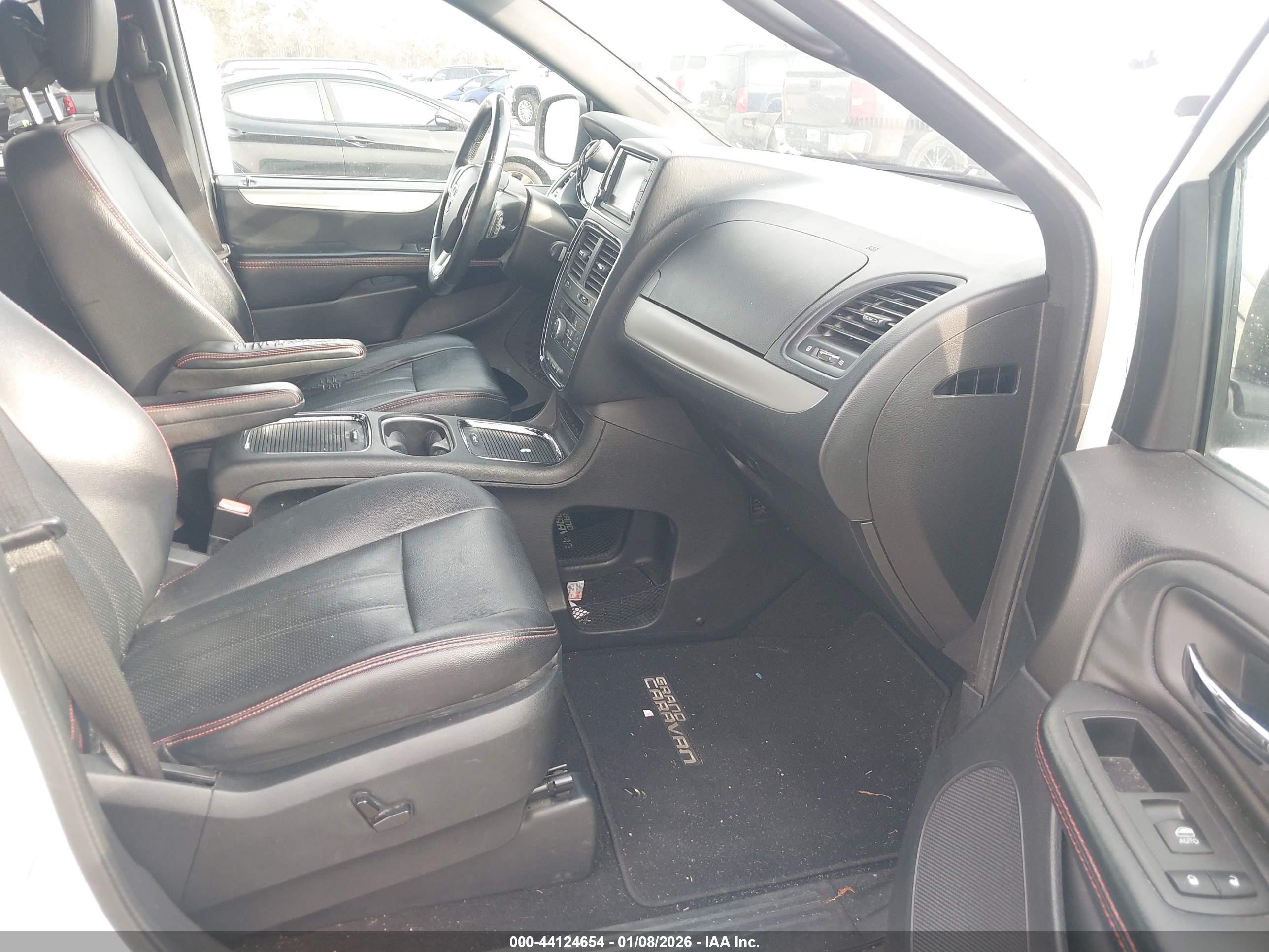 DODGE GRAND image 5