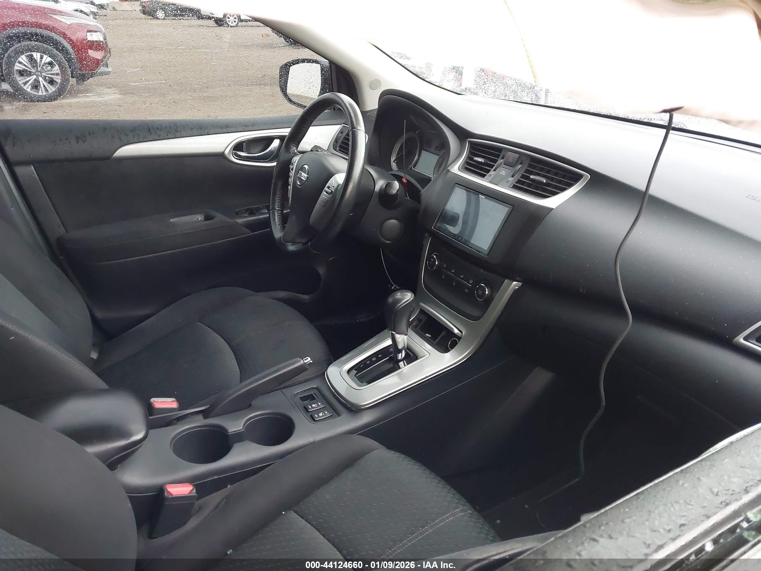 NISSAN SENTRA image 5