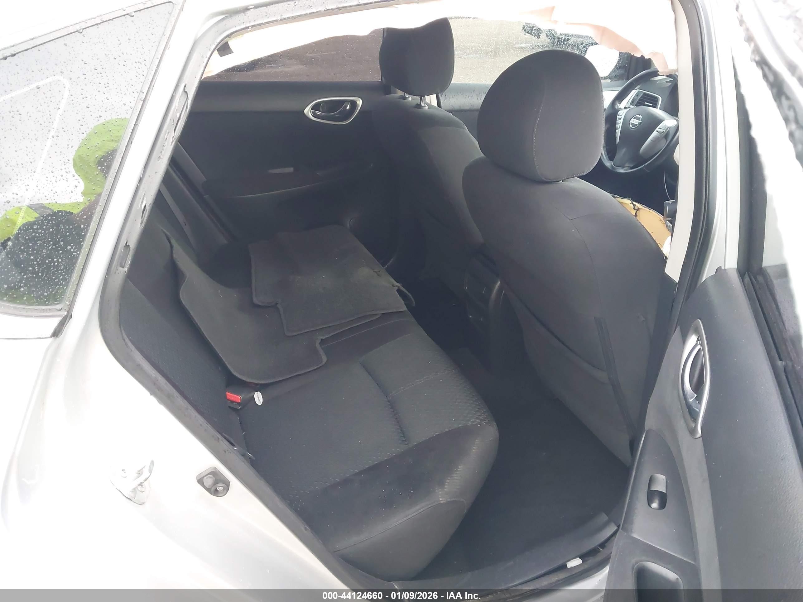 NISSAN SENTRA image 8