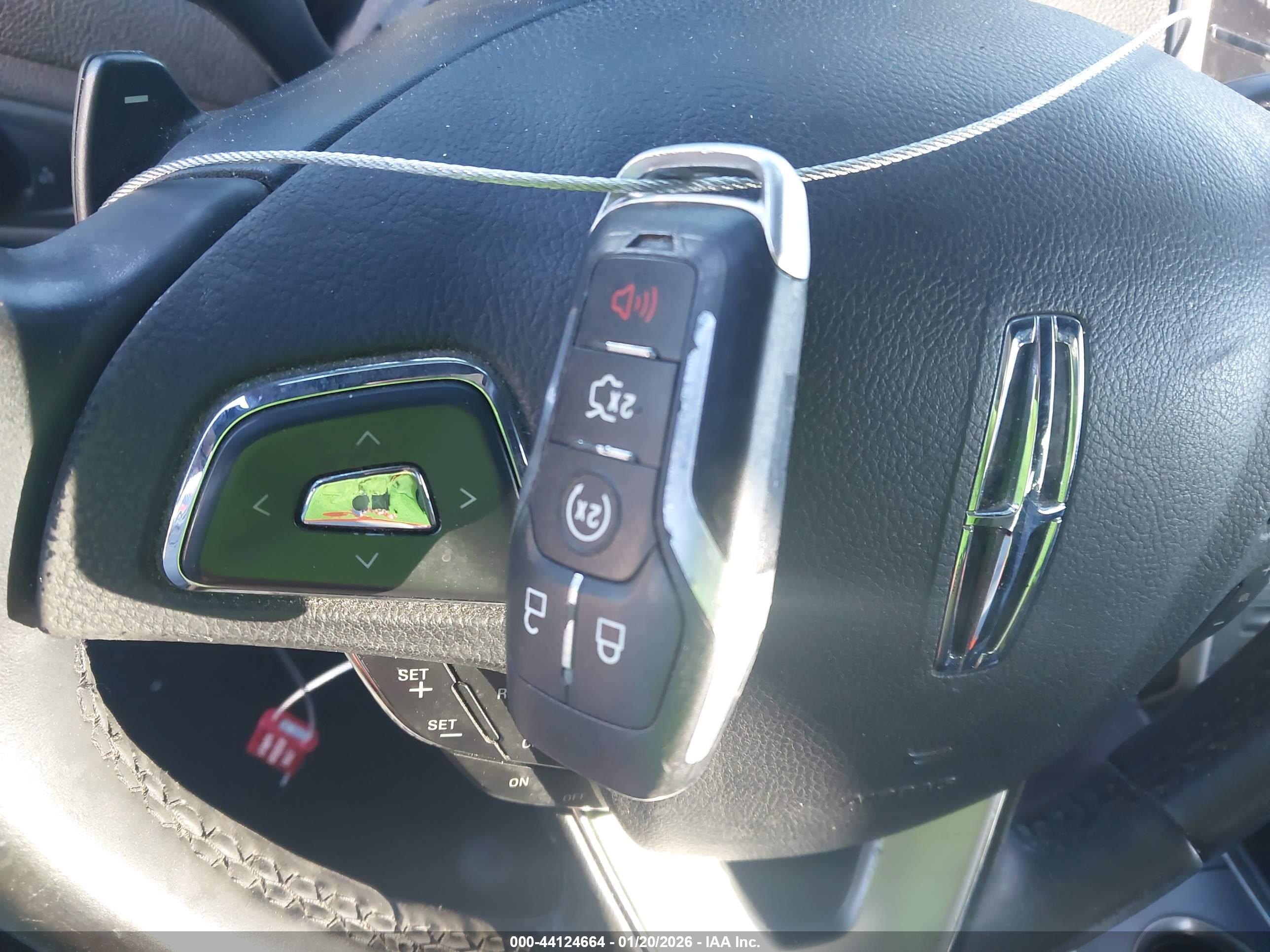 LINCOLN MKC image 11
