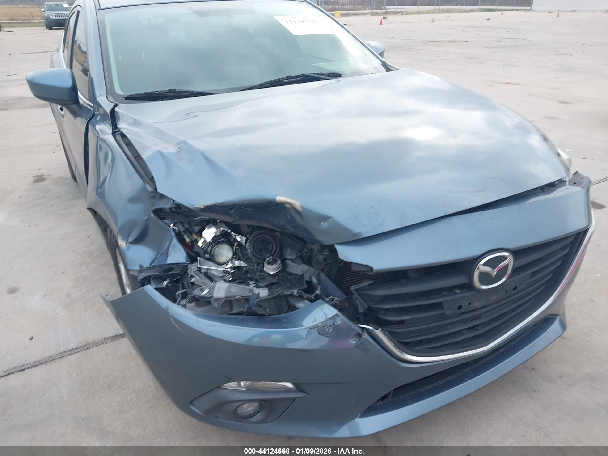 MAZDA MAZDA3 image 6