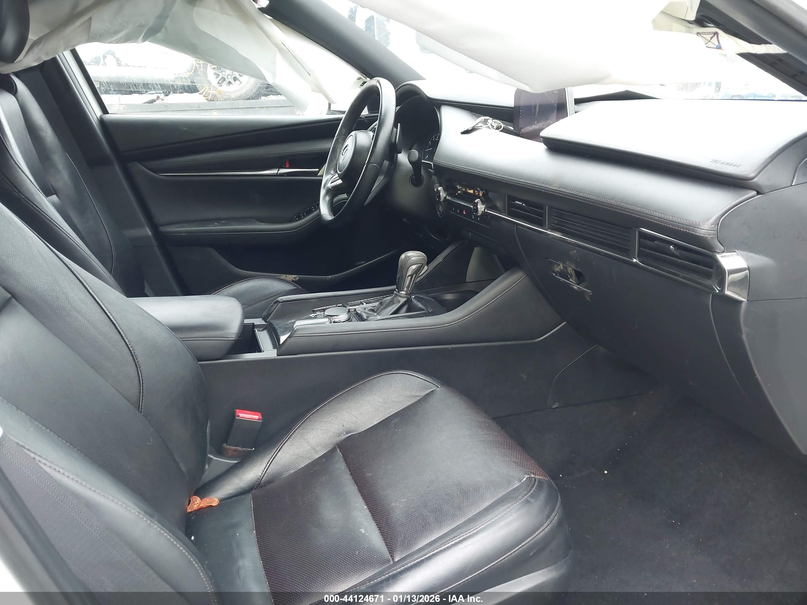 MAZDA MAZDA3 image 5