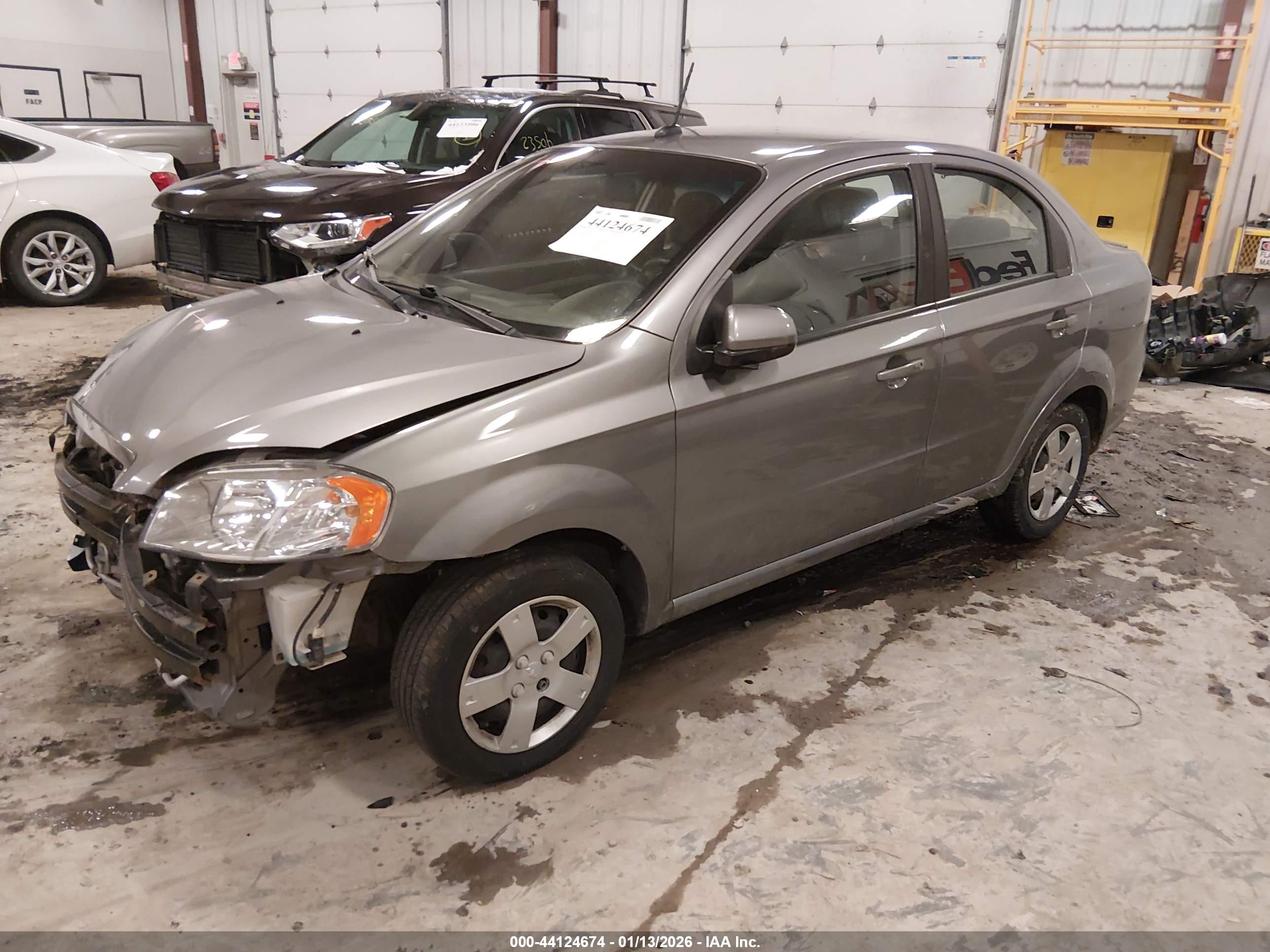 CHEVROLET AVEO image 2