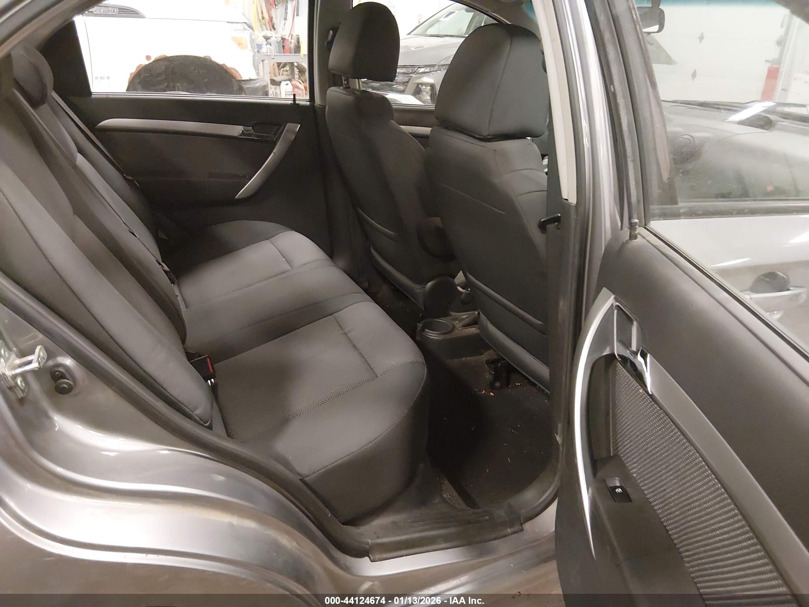 CHEVROLET AVEO image 8
