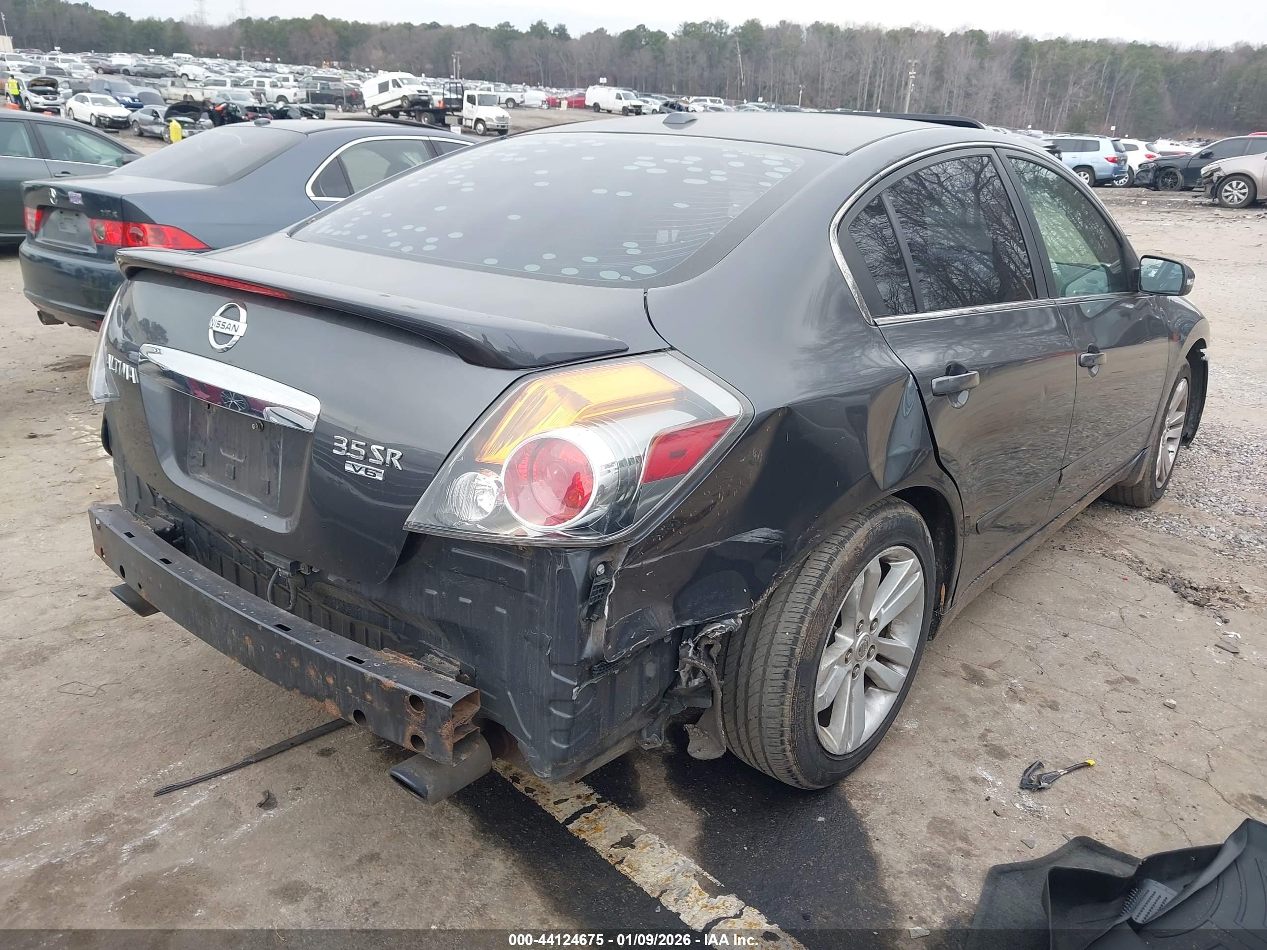 NISSAN ALTIMA image 4