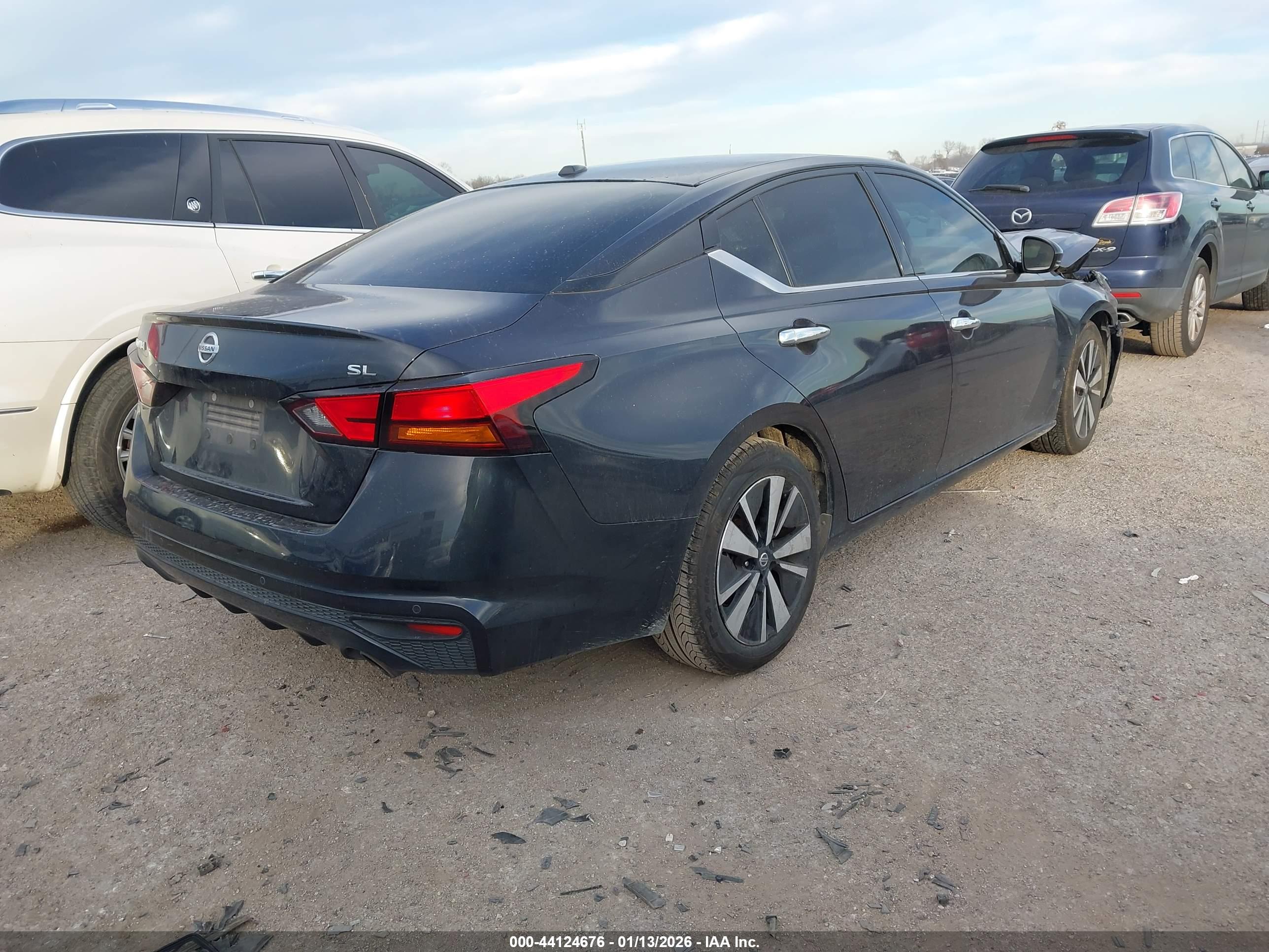 NISSAN ALTIMA image 4