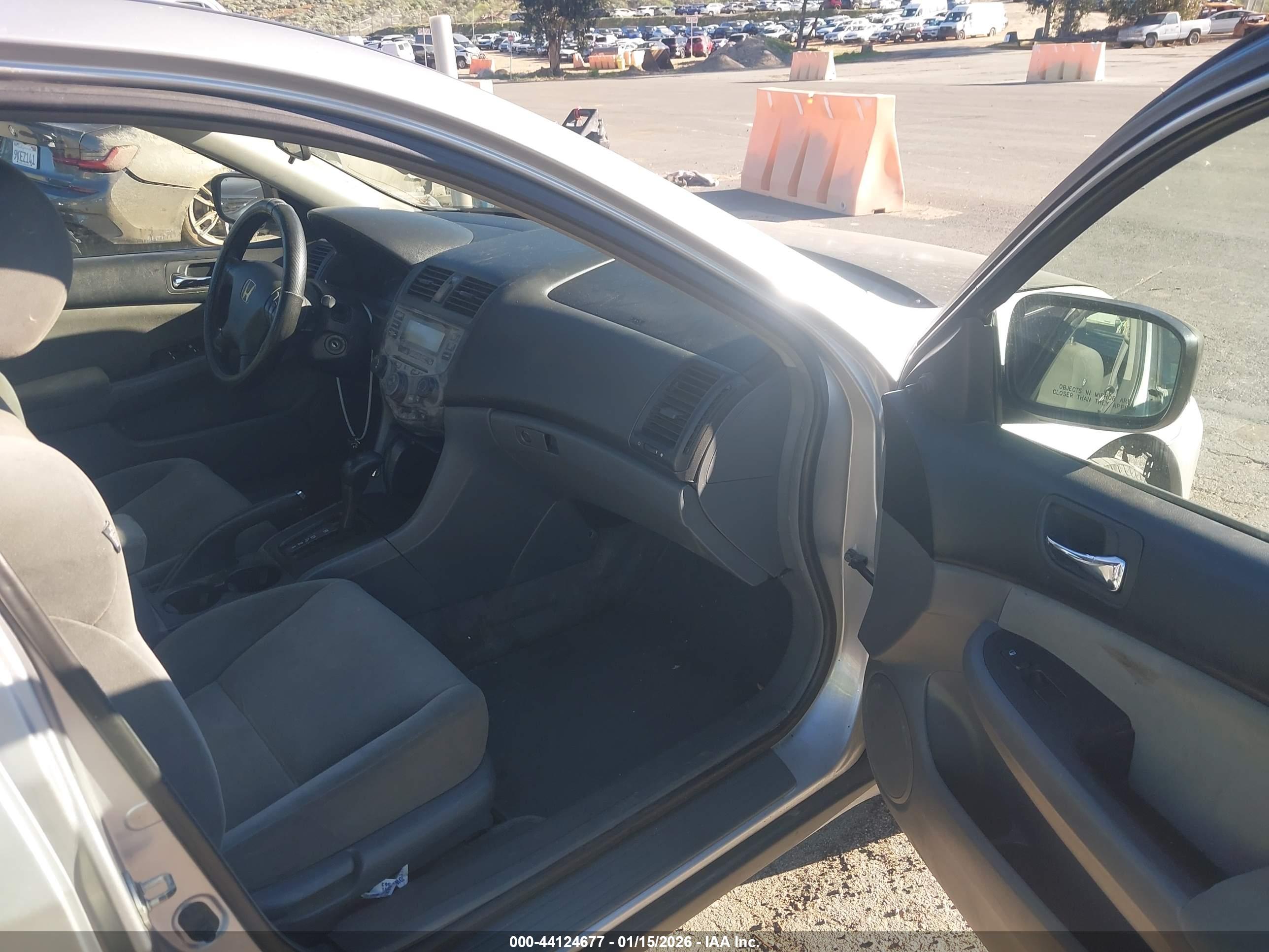 HONDA ACCORD image 5