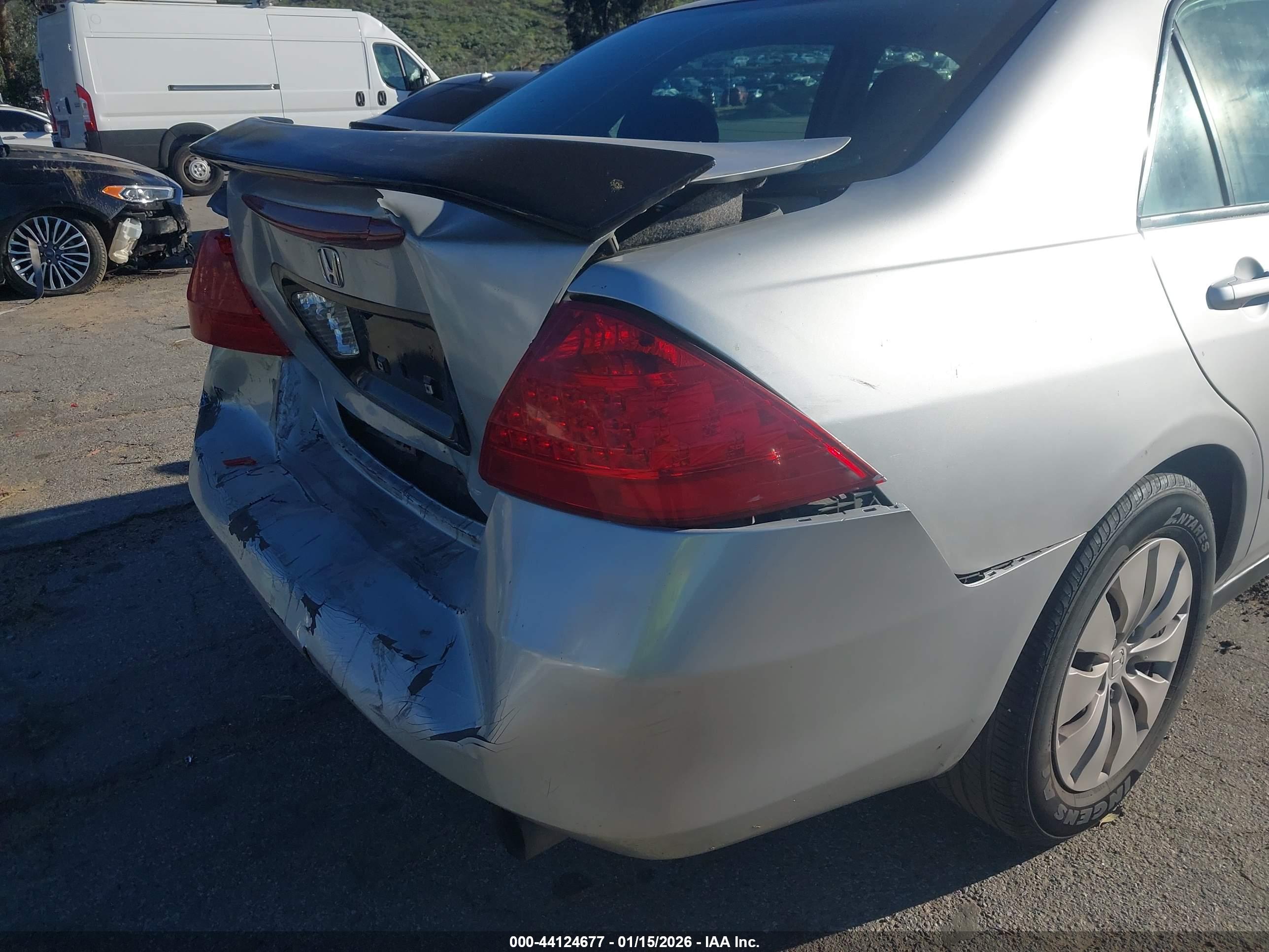 HONDA ACCORD image 6