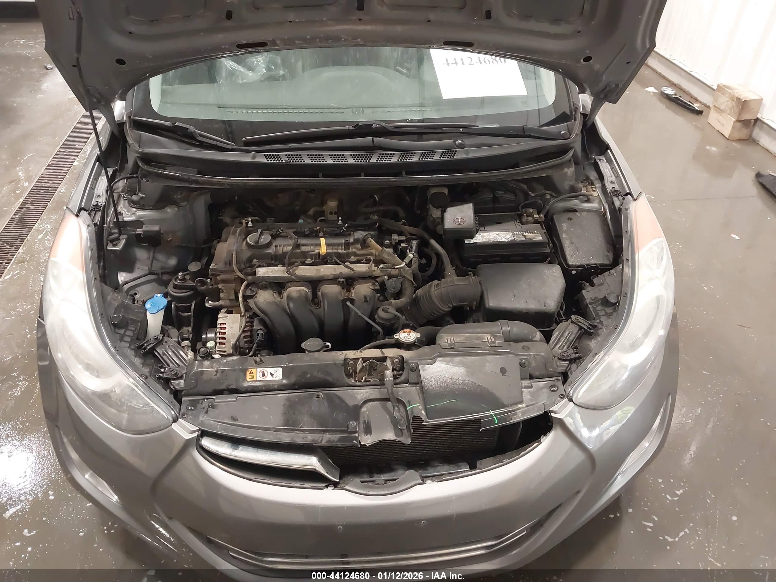 HYUNDAI ELANTRA image 10