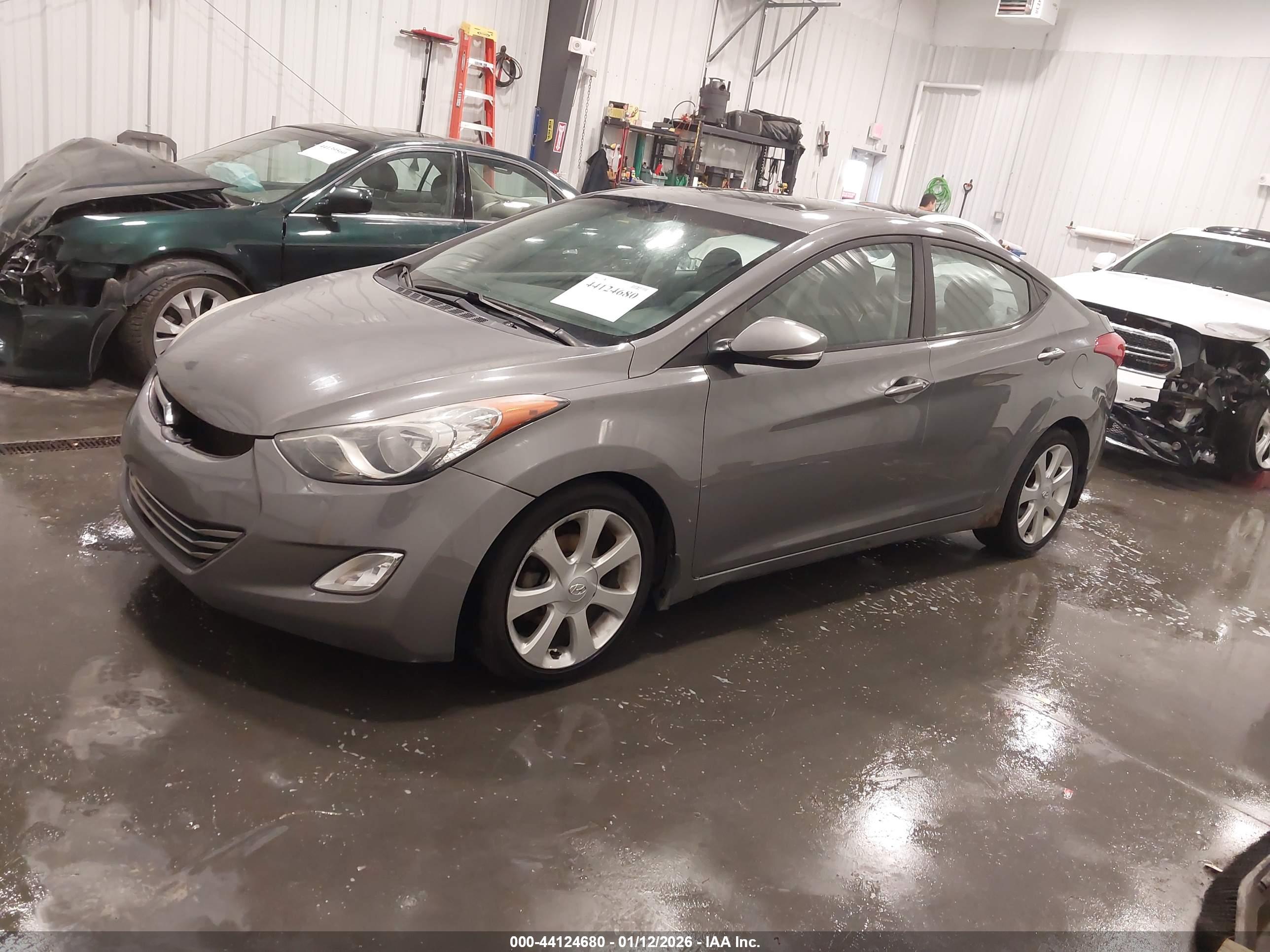 HYUNDAI ELANTRA image 2