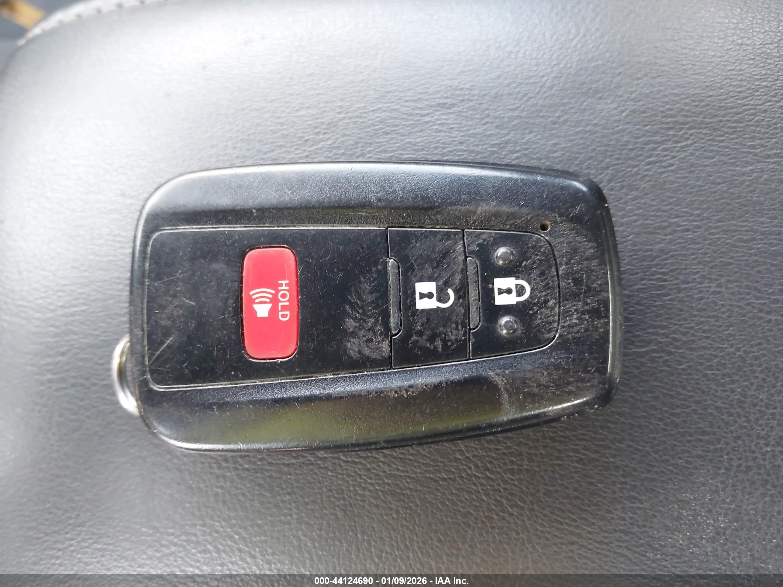 TOYOTA COROLLA image 11
