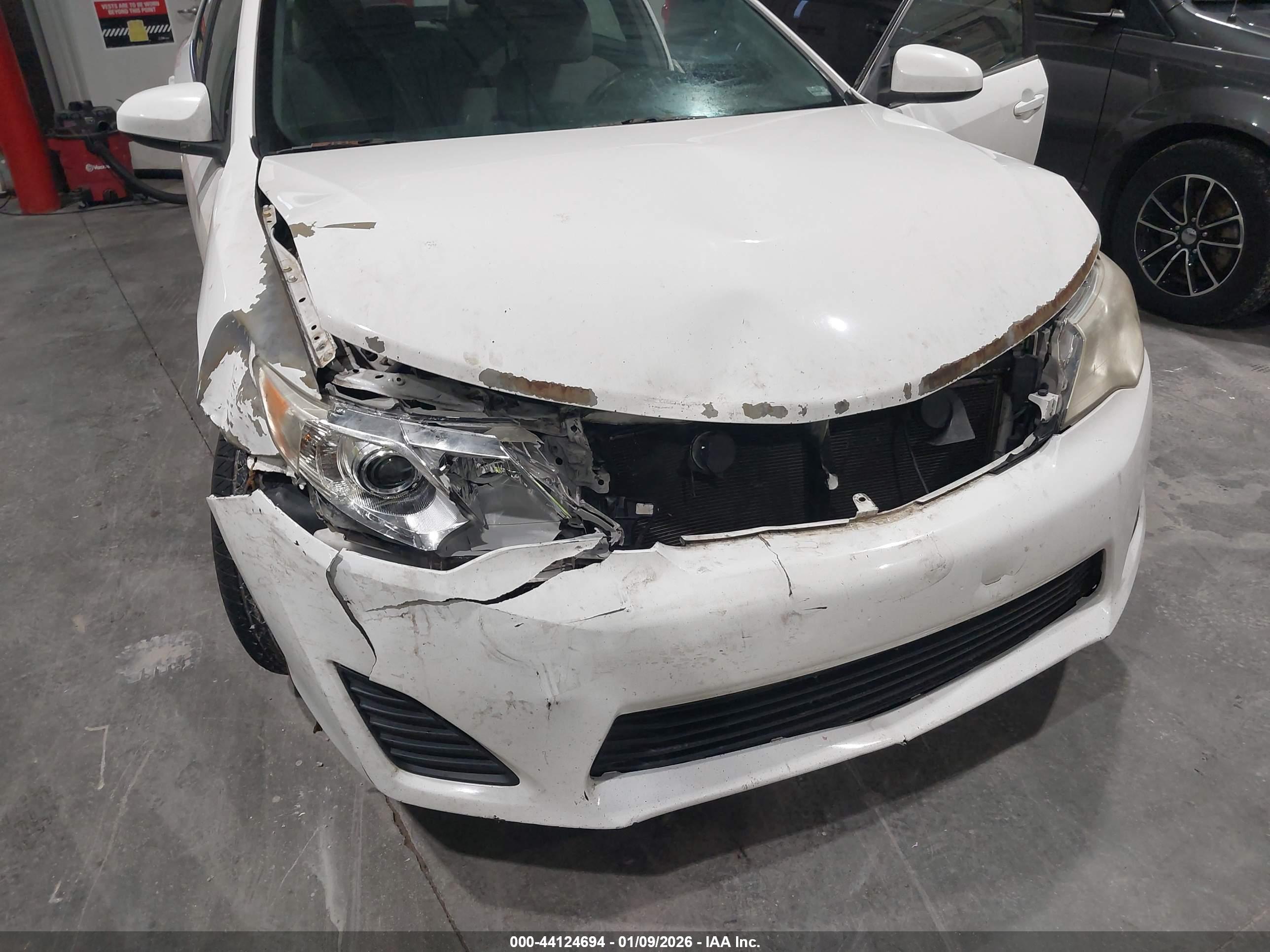 TOYOTA CAMRY image 6