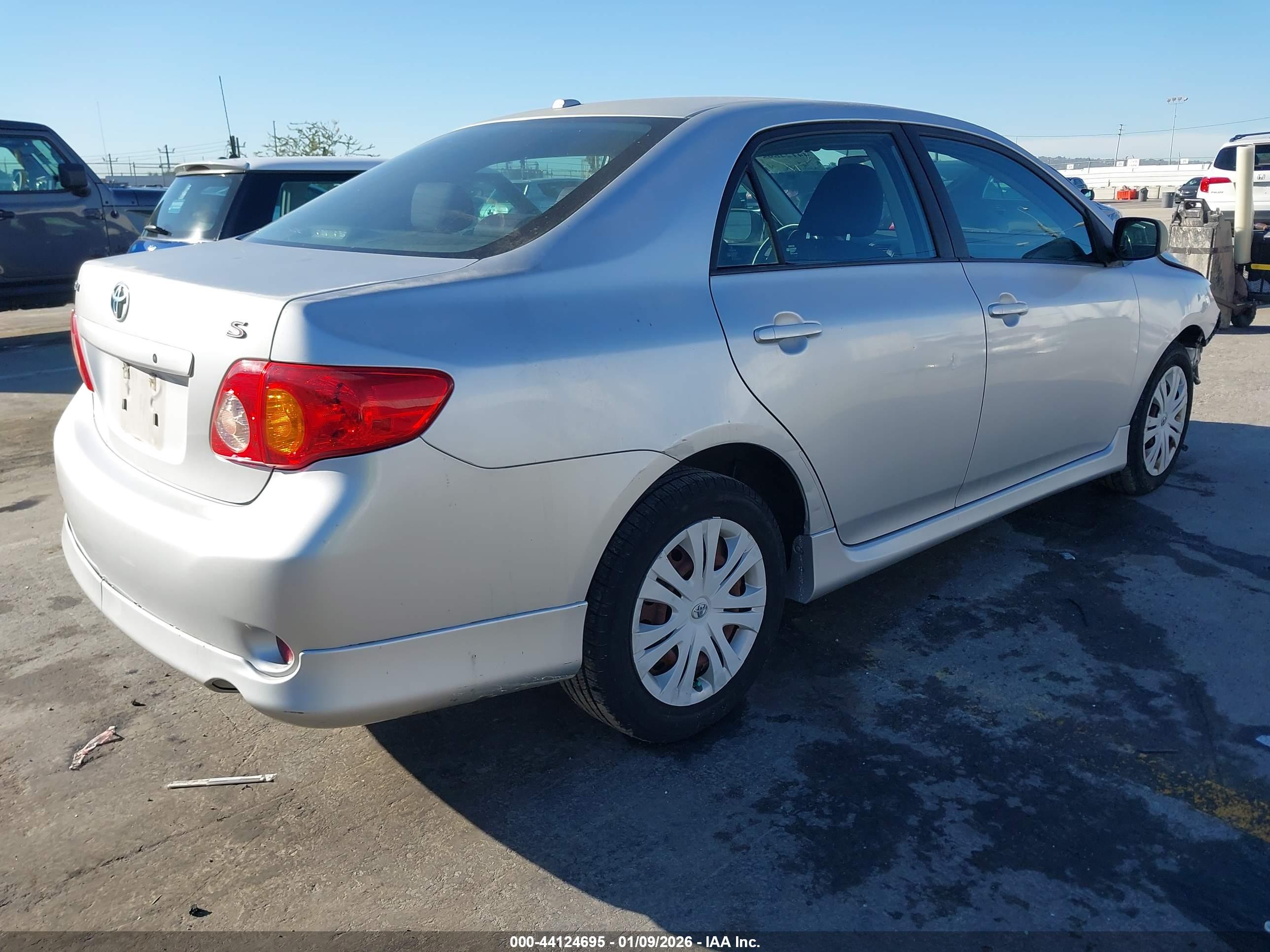 TOYOTA COROLLA image 4