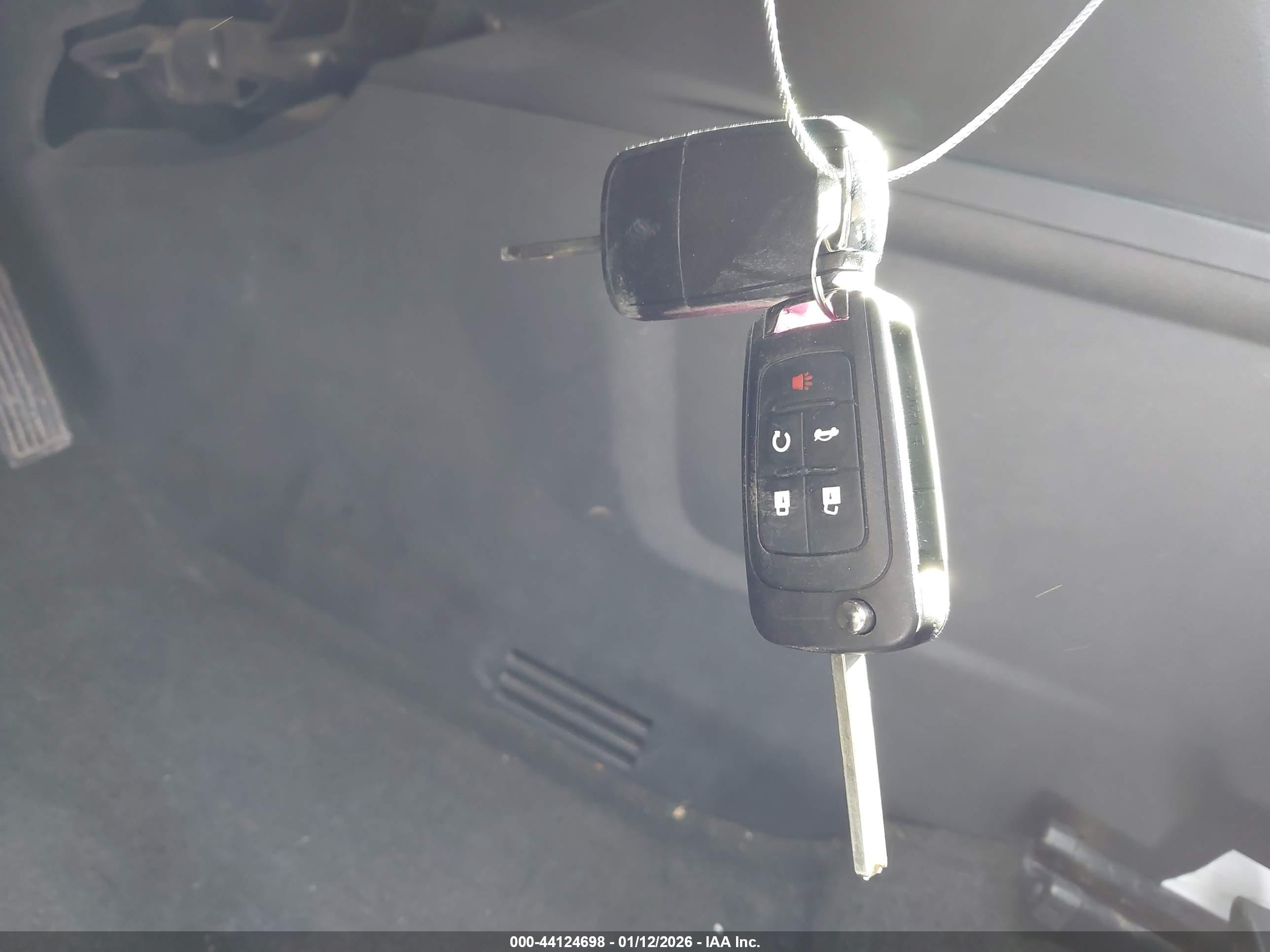 GMC TERRAIN image 11