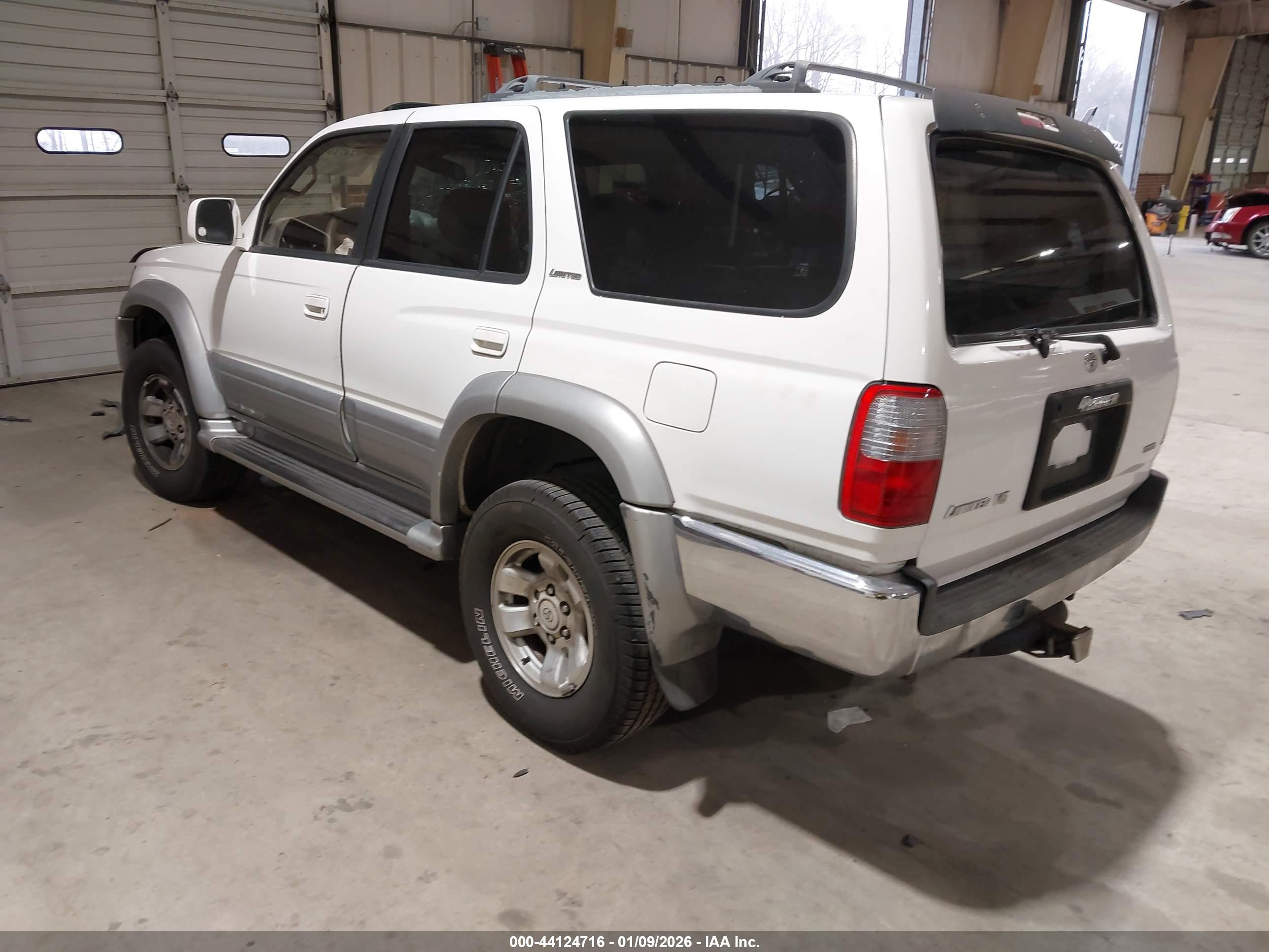 TOYOTA 4RUNNER image 3