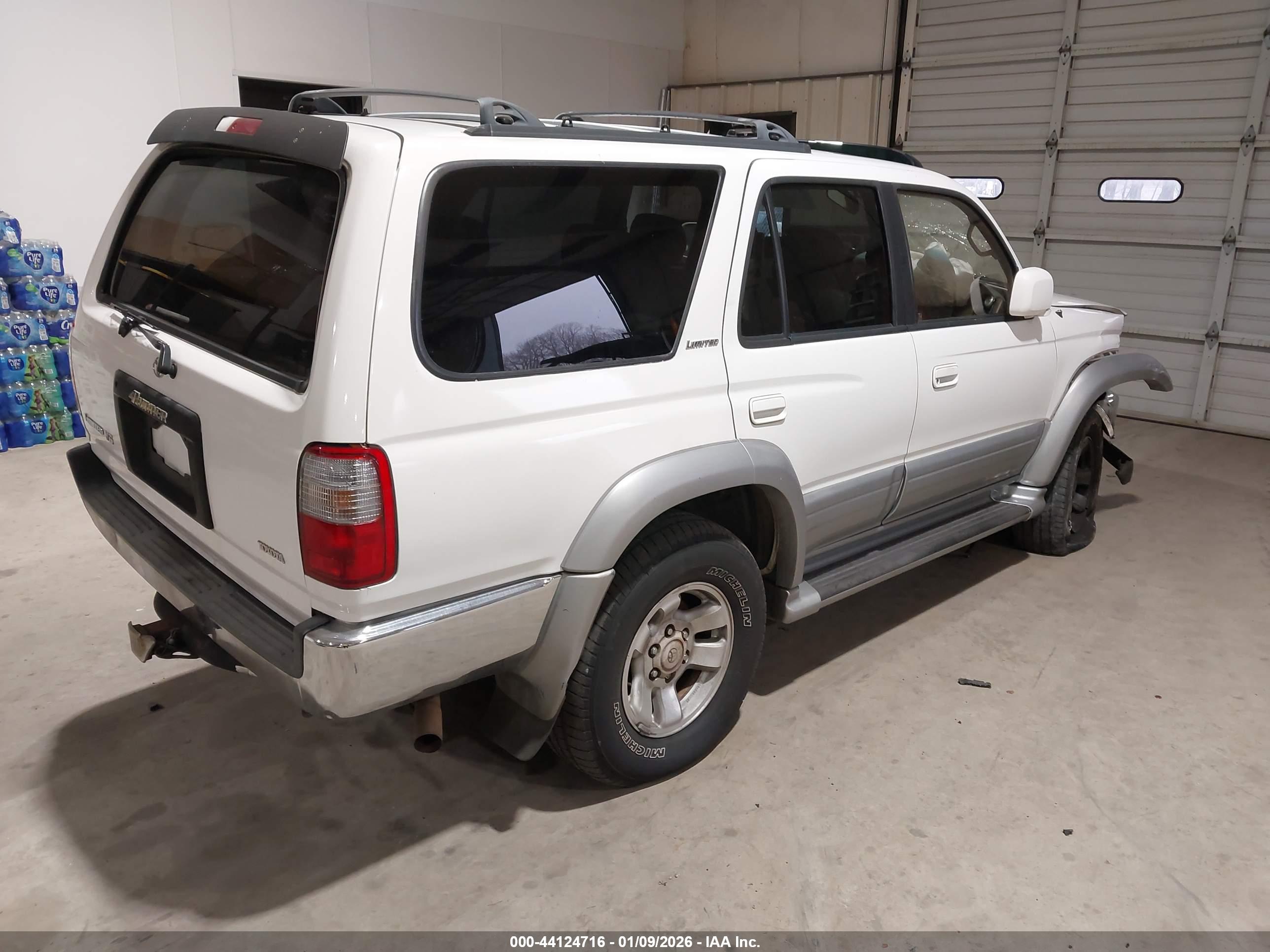 TOYOTA 4RUNNER image 4