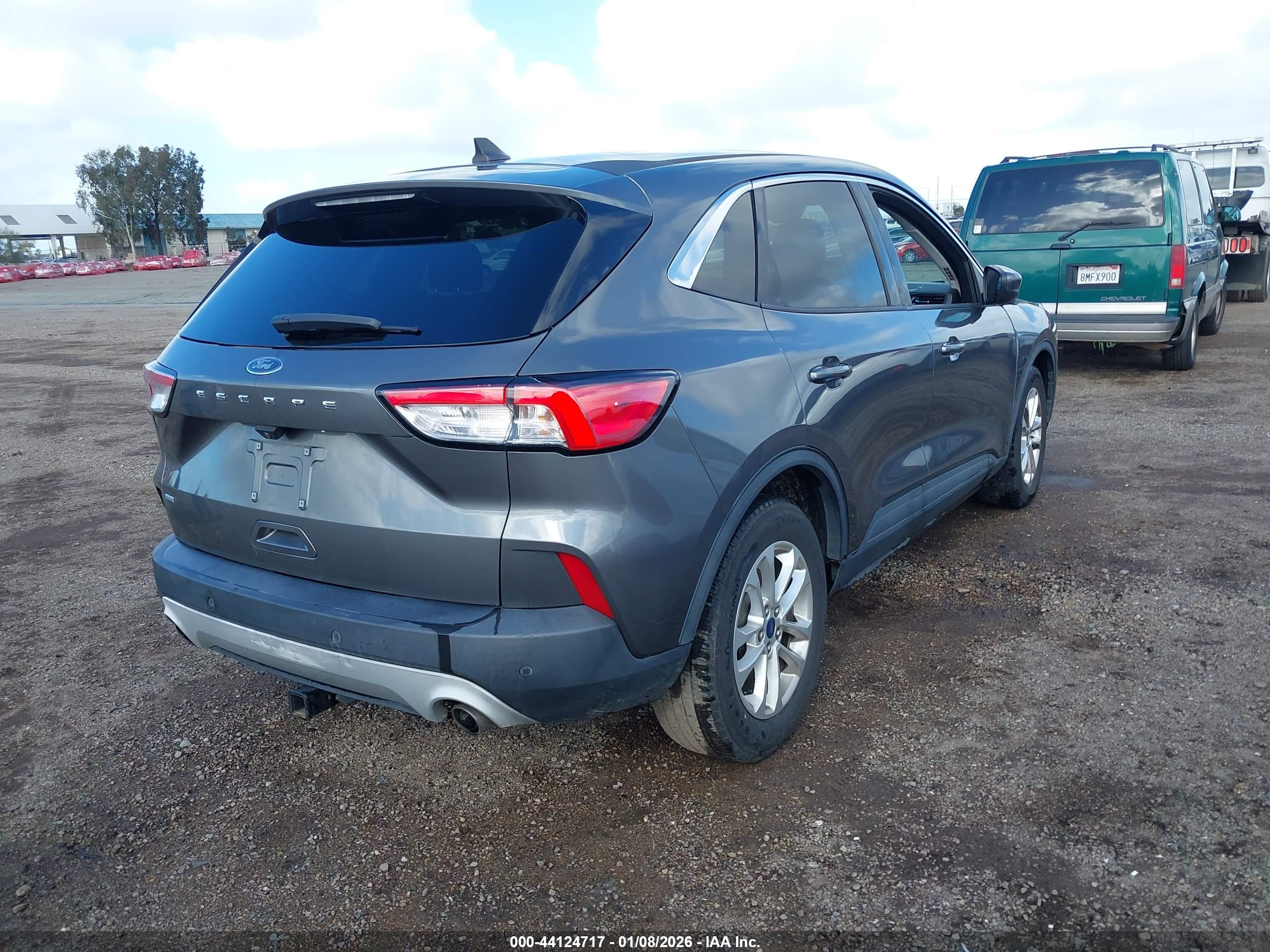 FORD ESCAPE image 4
