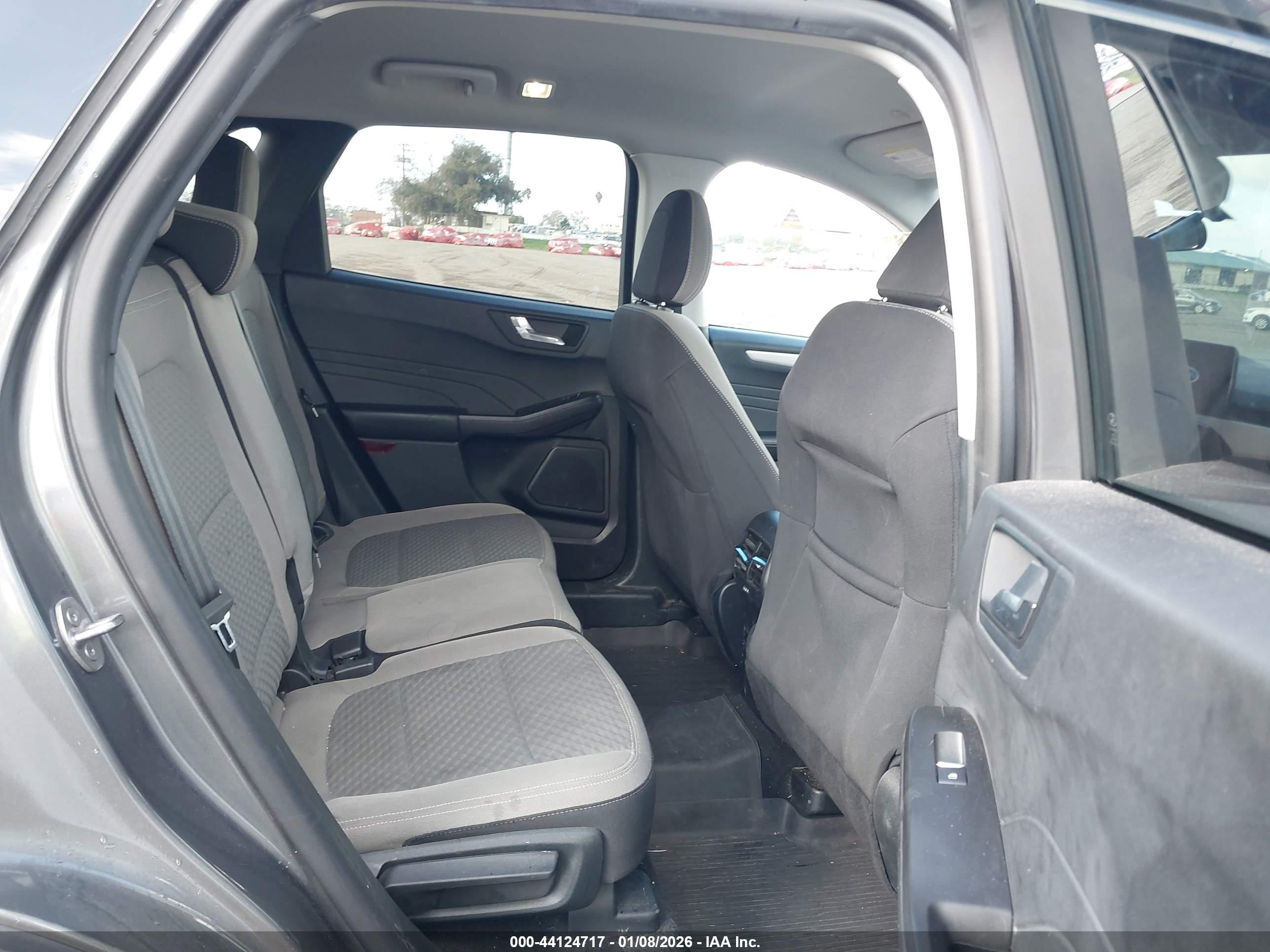 FORD ESCAPE image 8