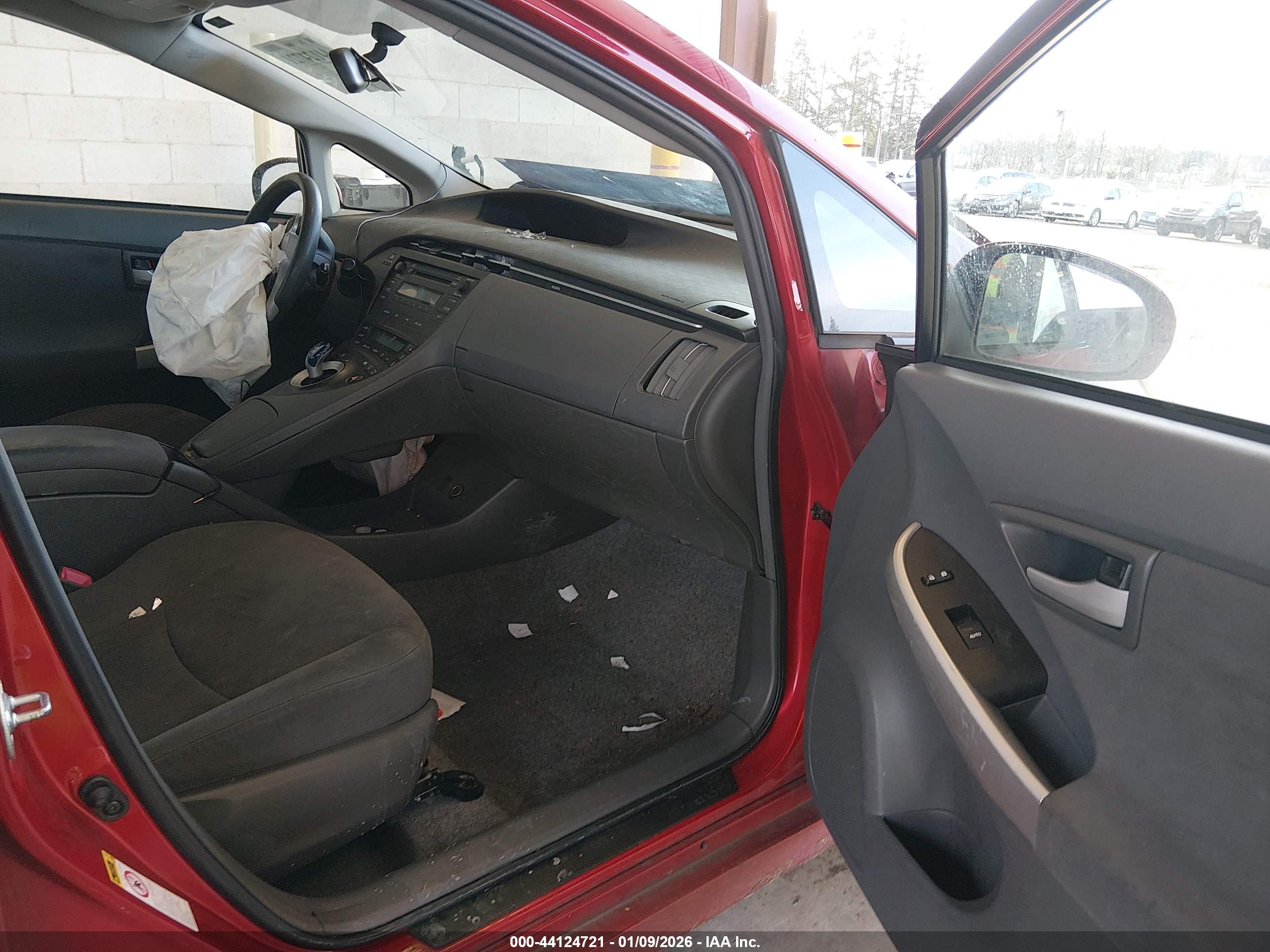 TOYOTA PRIUS image 5