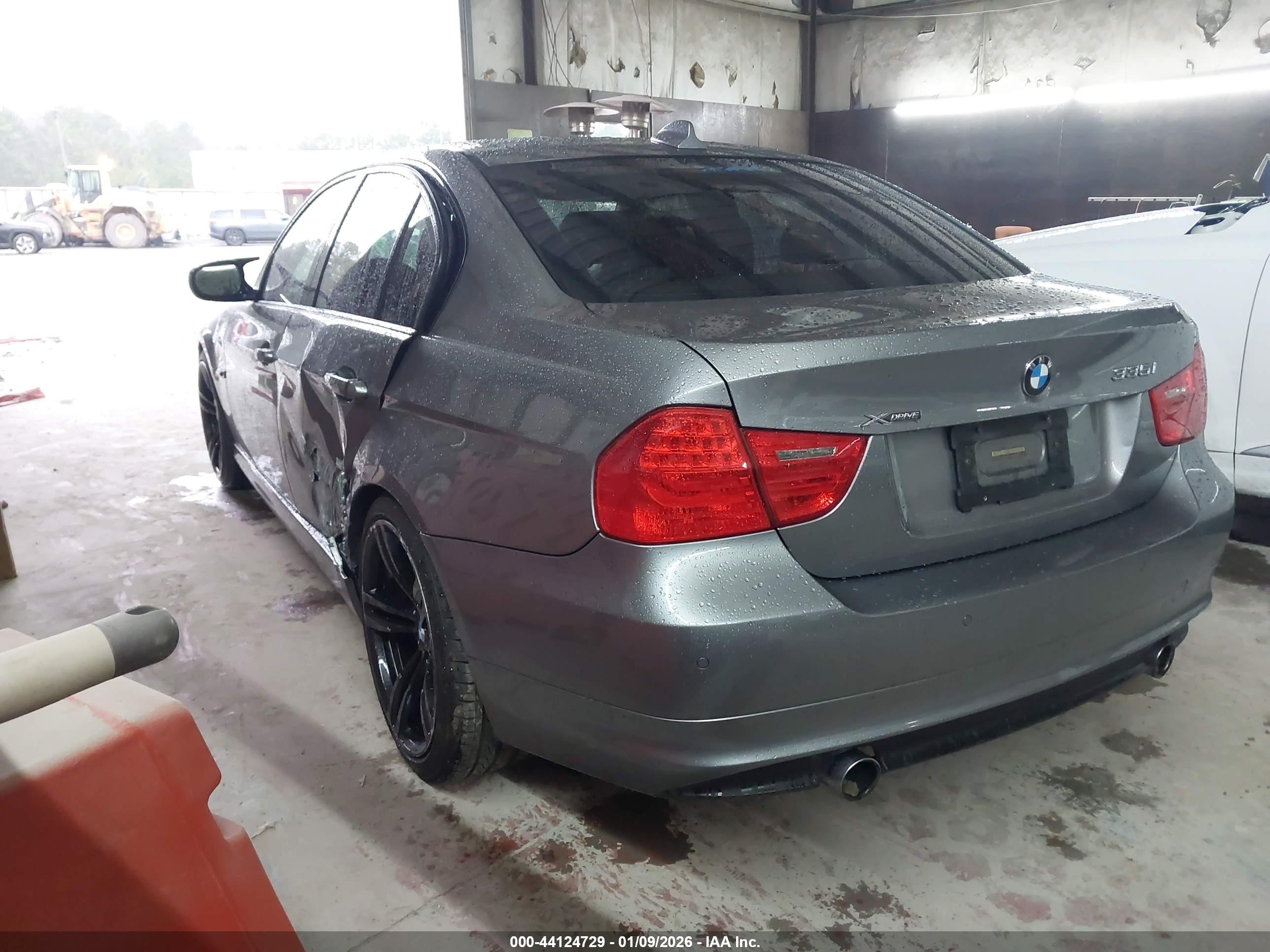 BMW 335I image 3