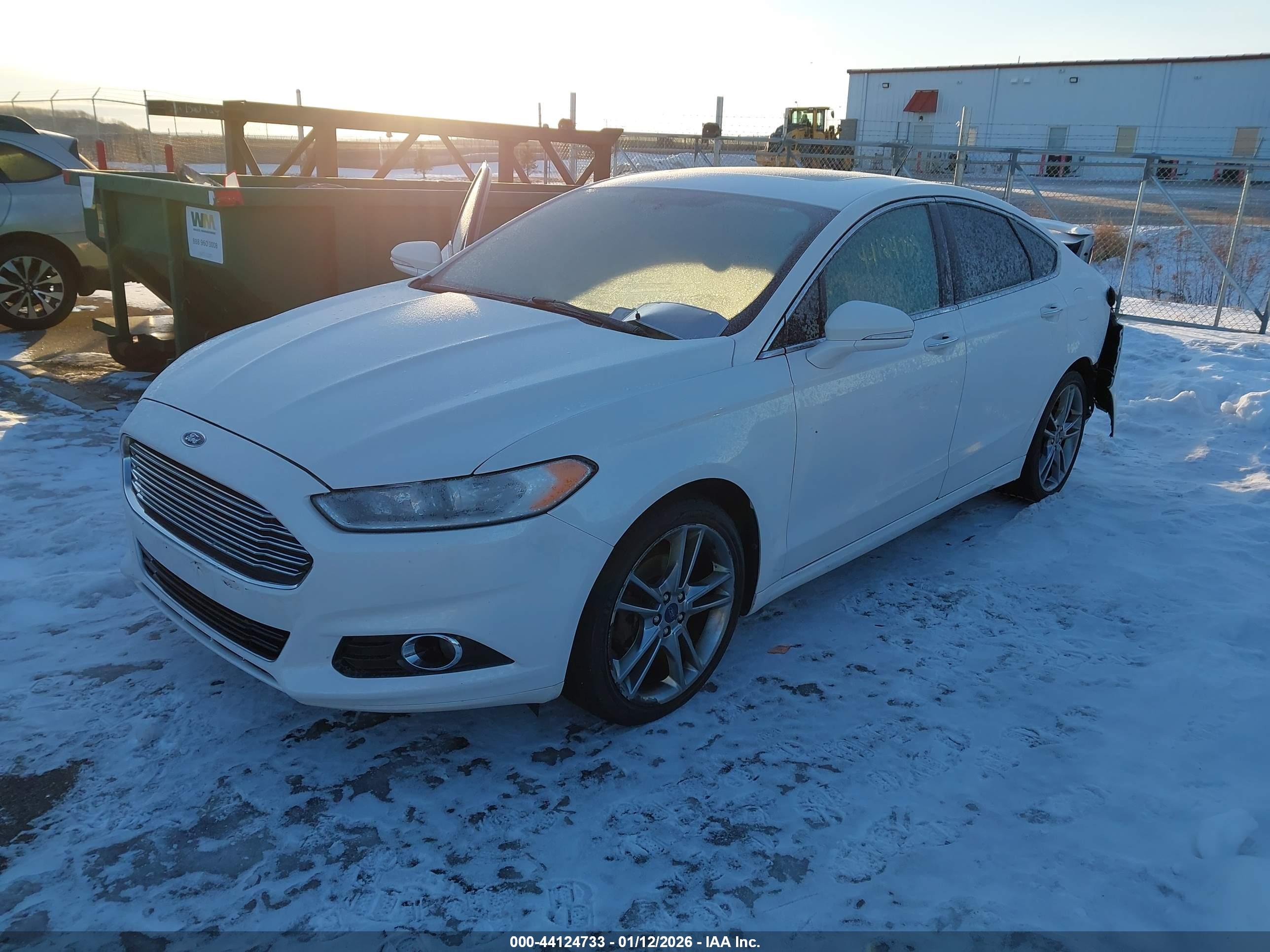 FORD FUSION image 2
