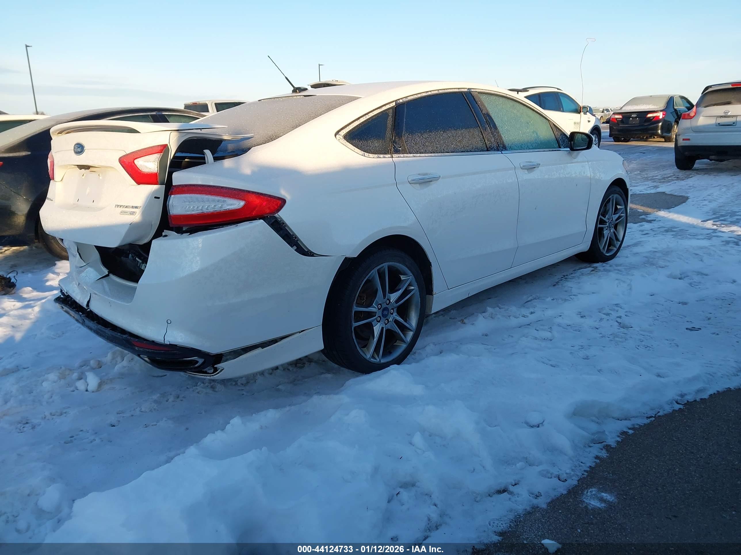 FORD FUSION image 4