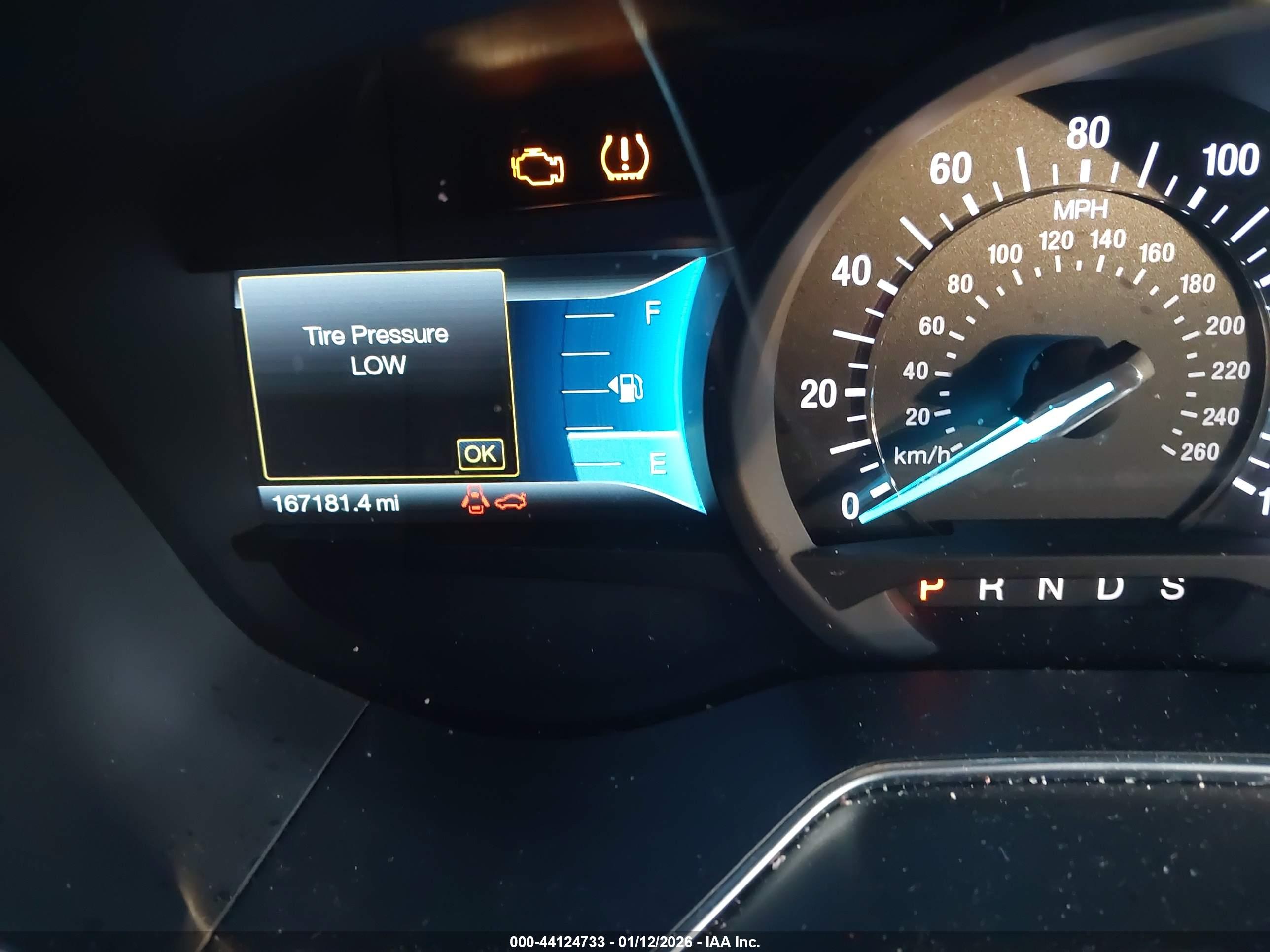 FORD FUSION image 7