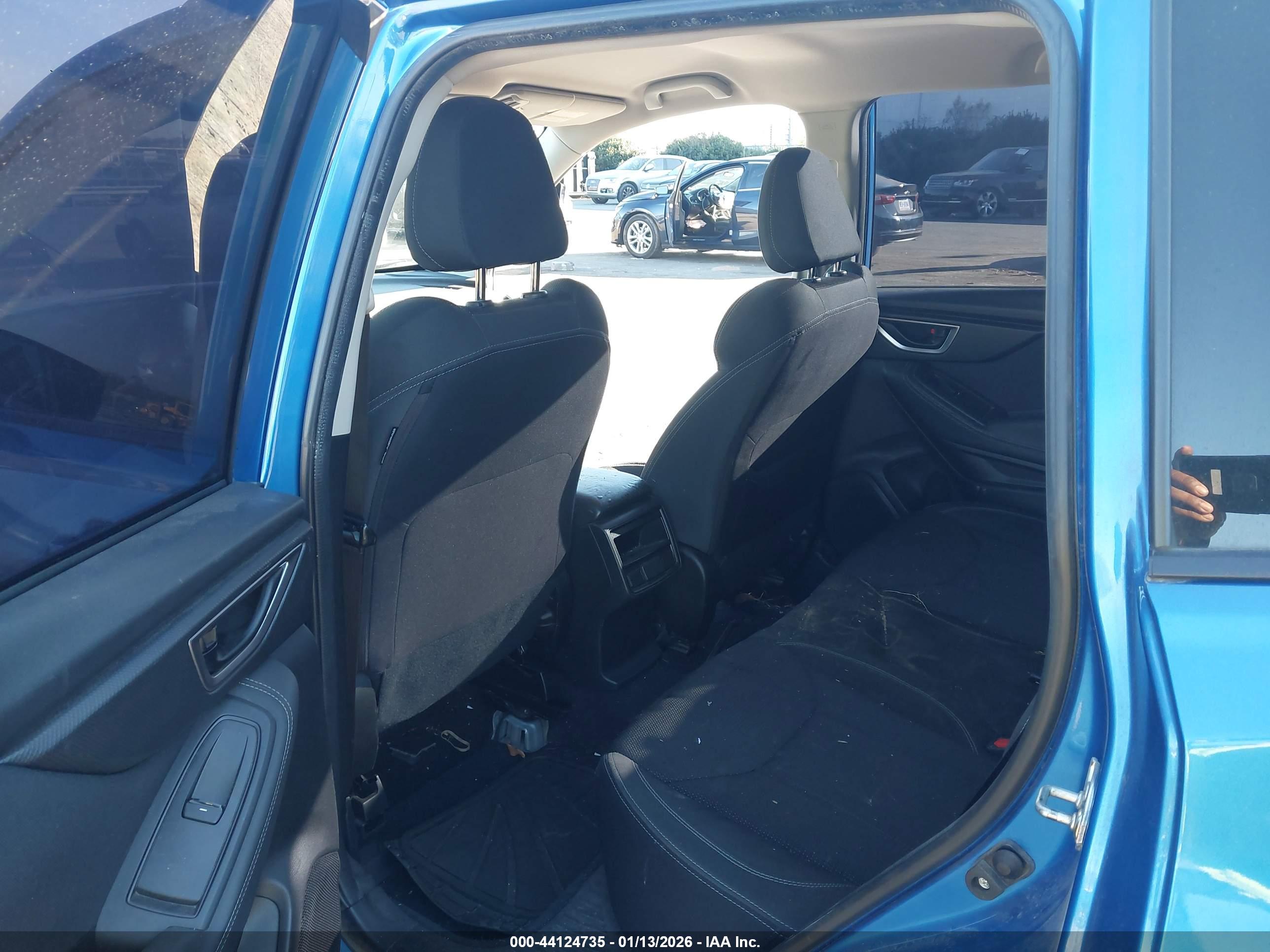 SUBARU FORESTER image 8