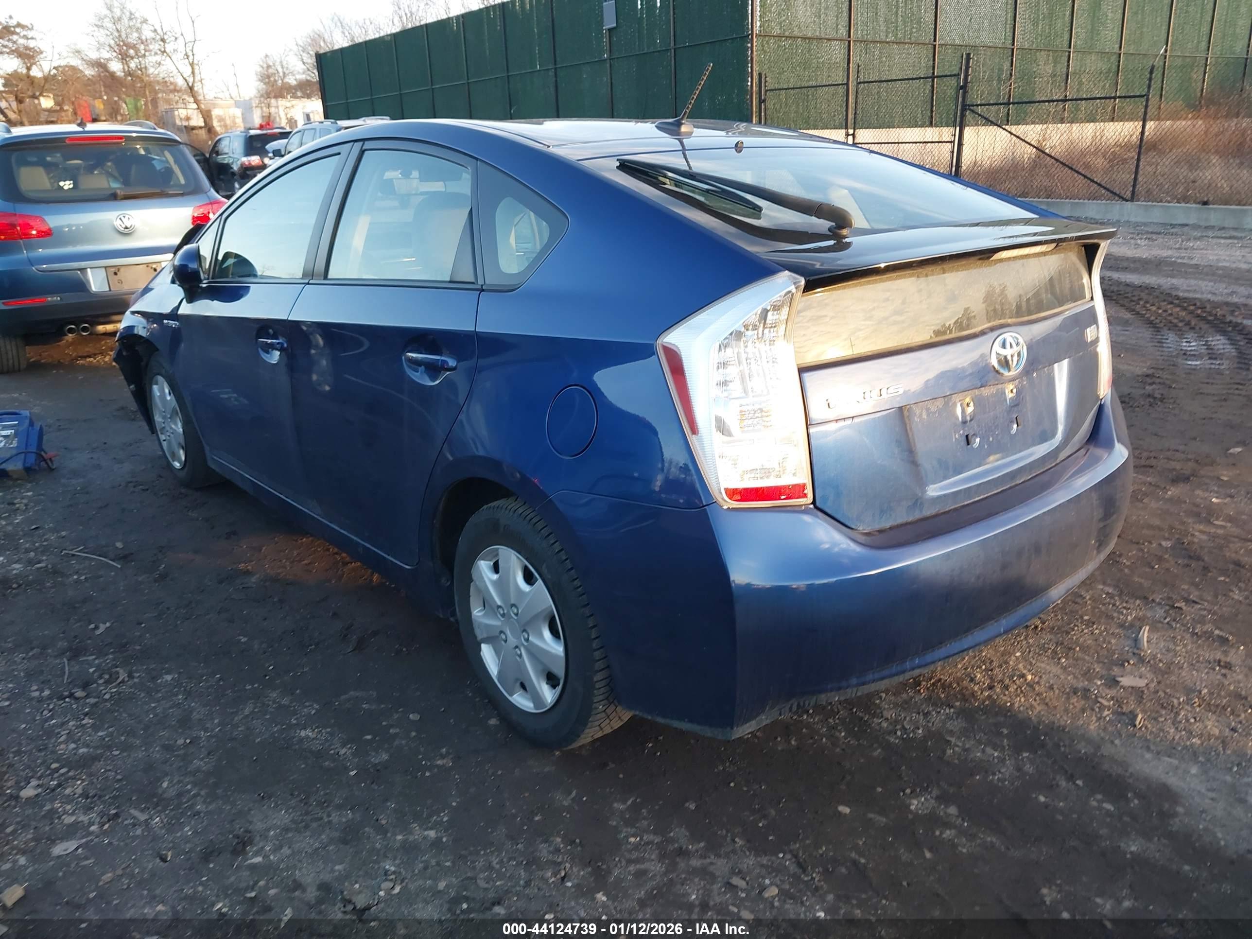 TOYOTA PRIUS image 3