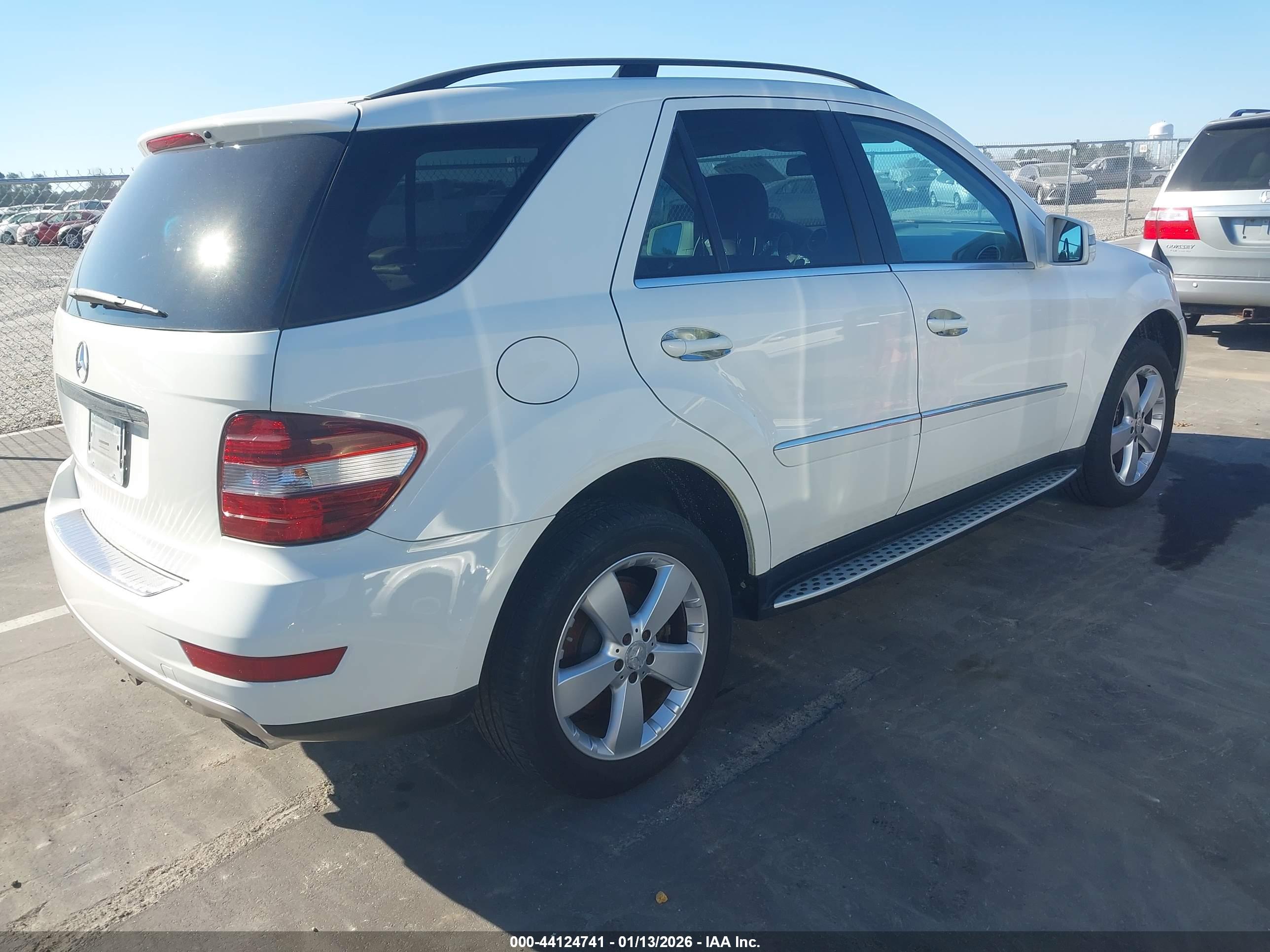 MERCEDES-BENZ ML image 4