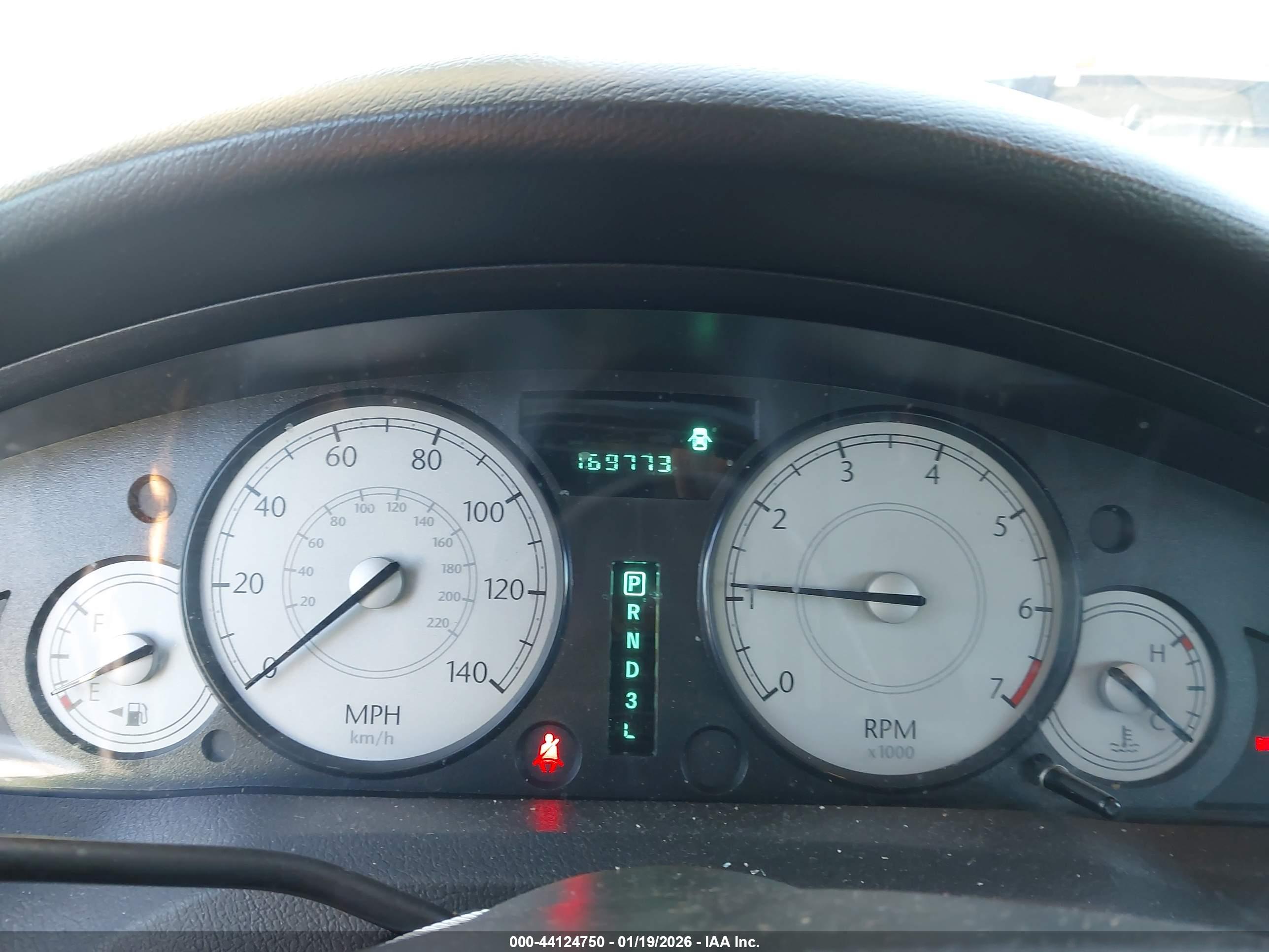 CHRYSLER 300 image 7