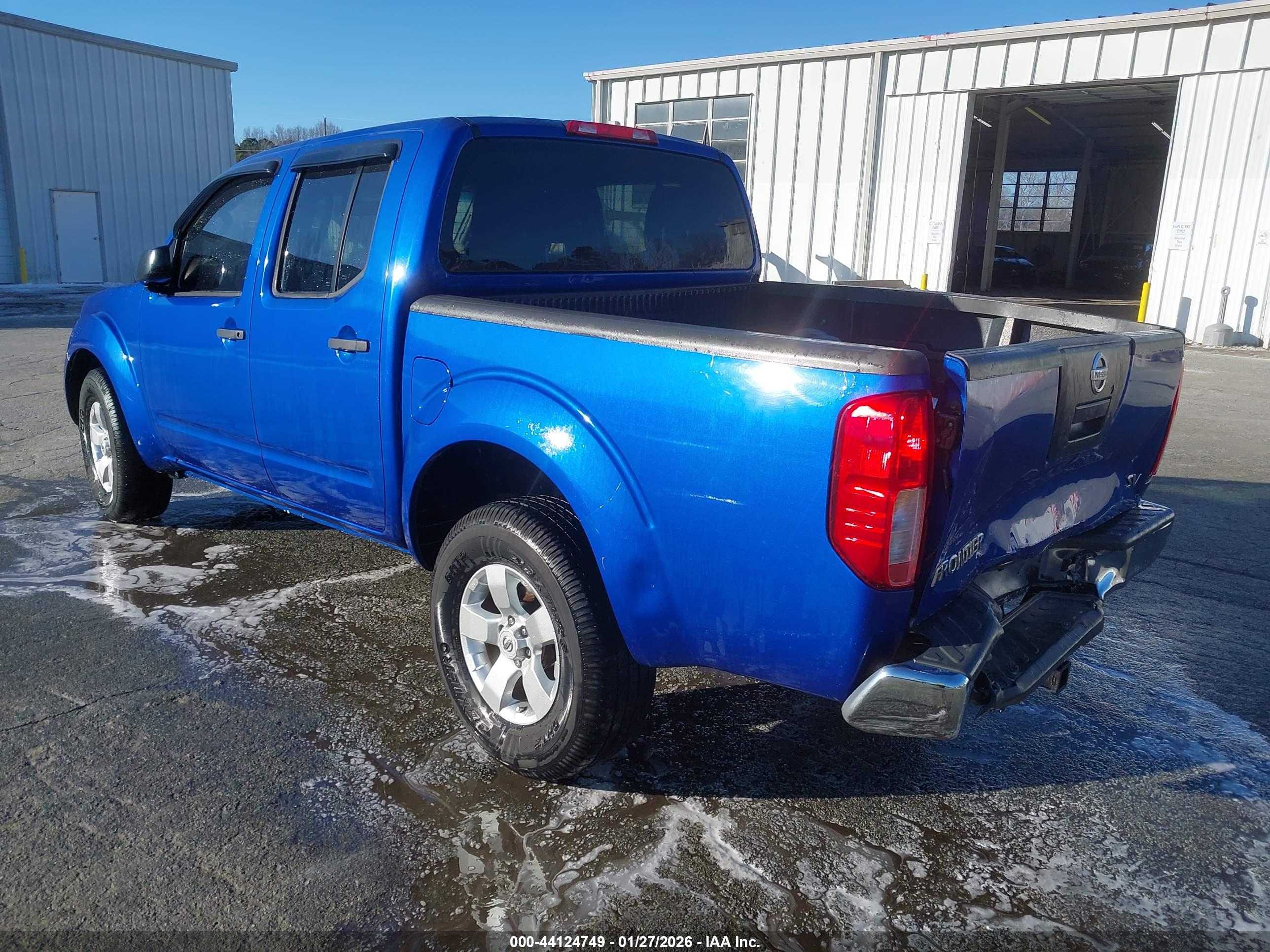 NISSAN FRONTIER image 3