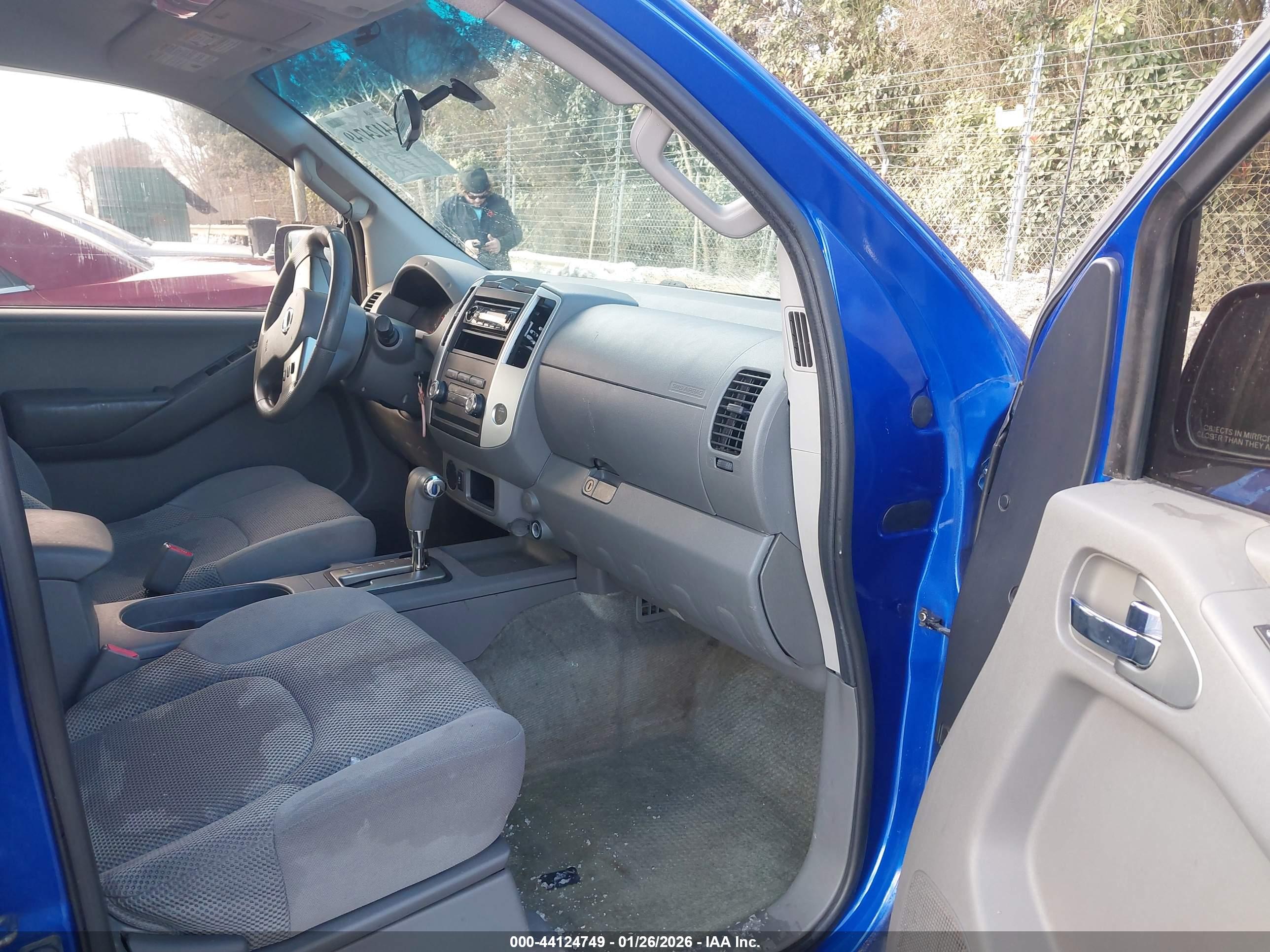 NISSAN FRONTIER image 5