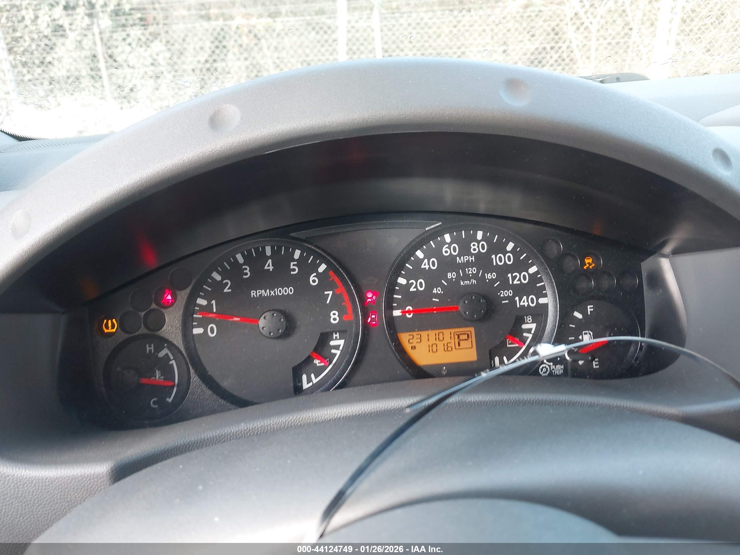 NISSAN FRONTIER image 7
