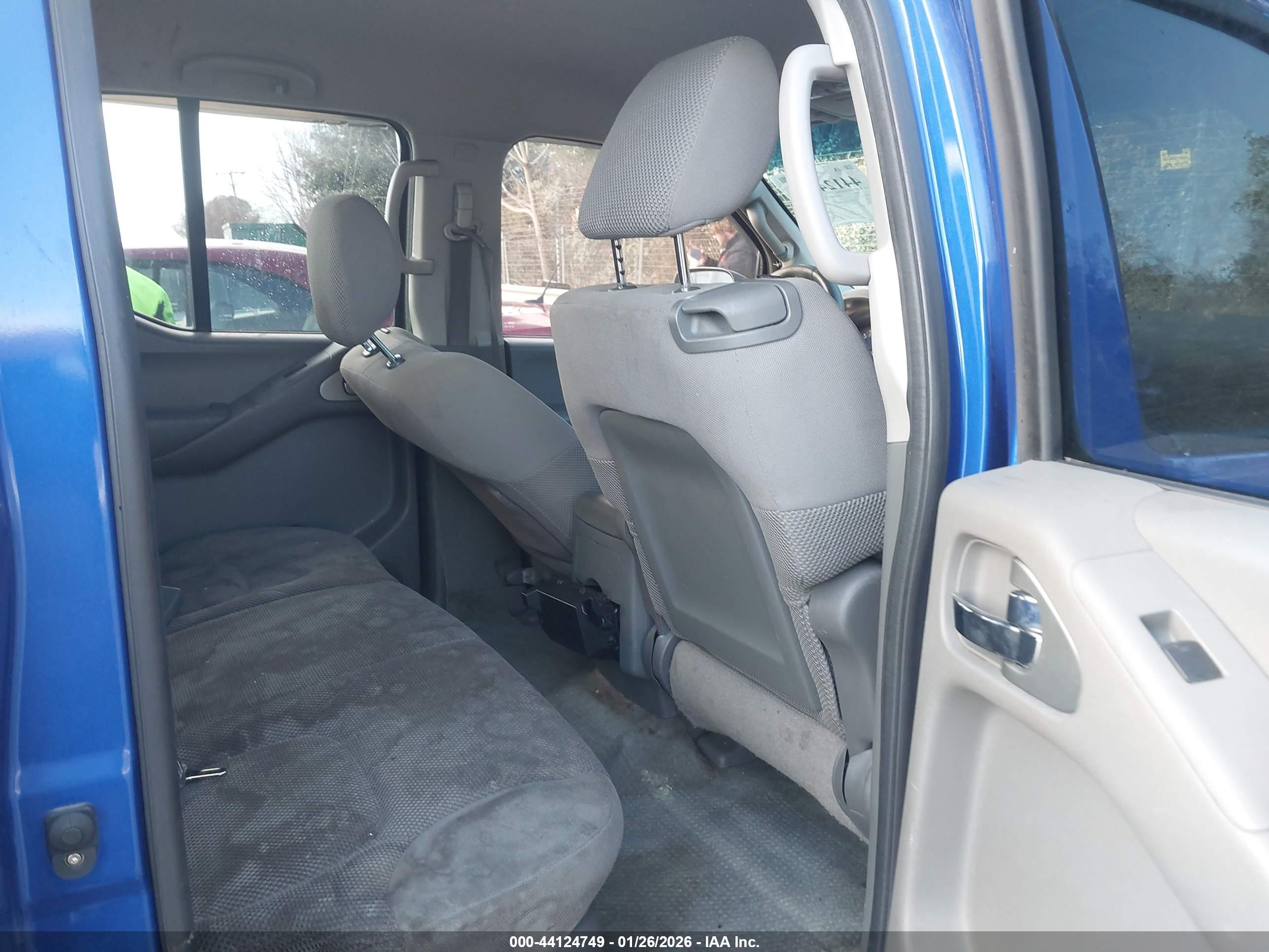 NISSAN FRONTIER image 8