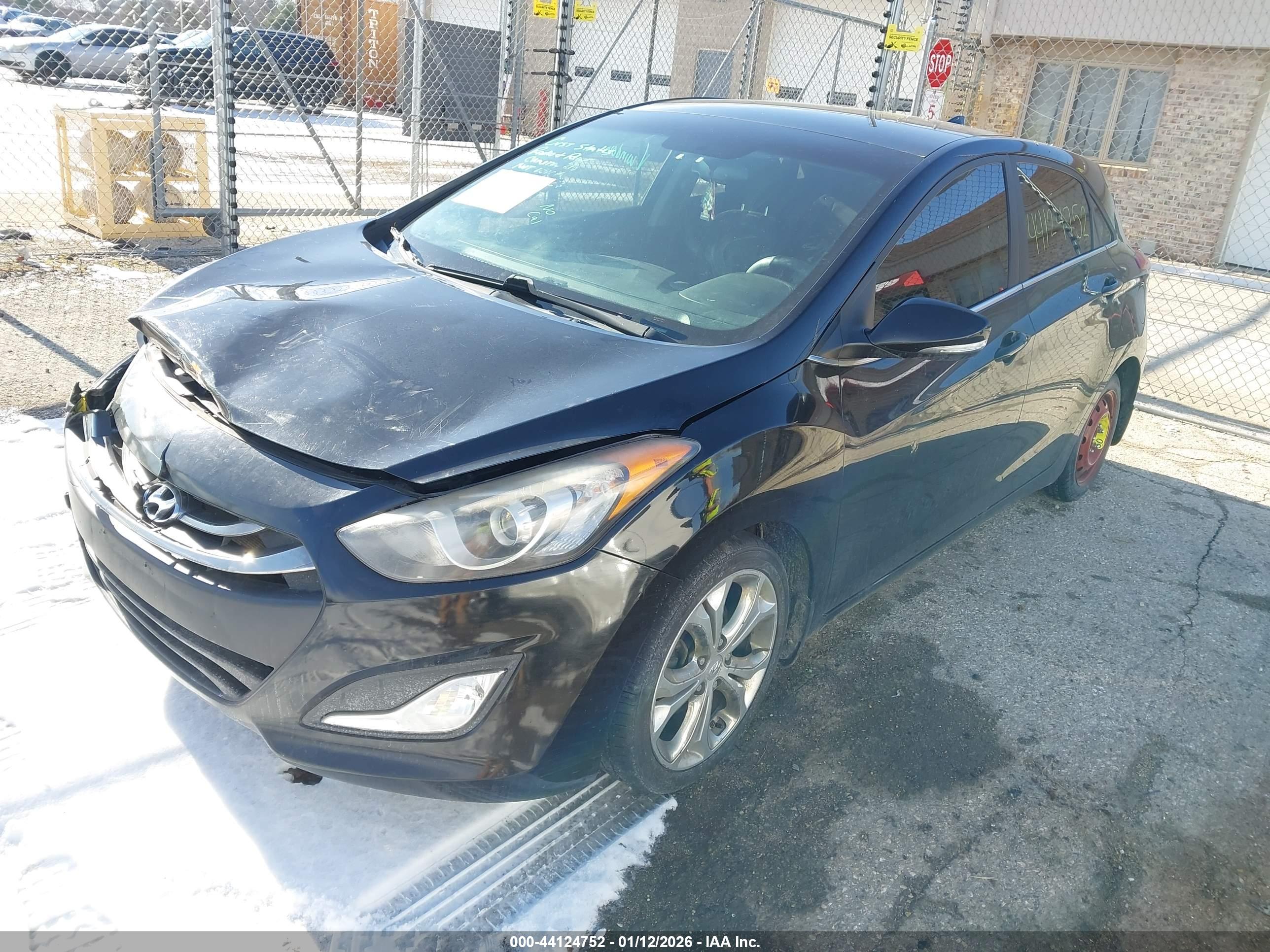 HYUNDAI ELANTRA image 2