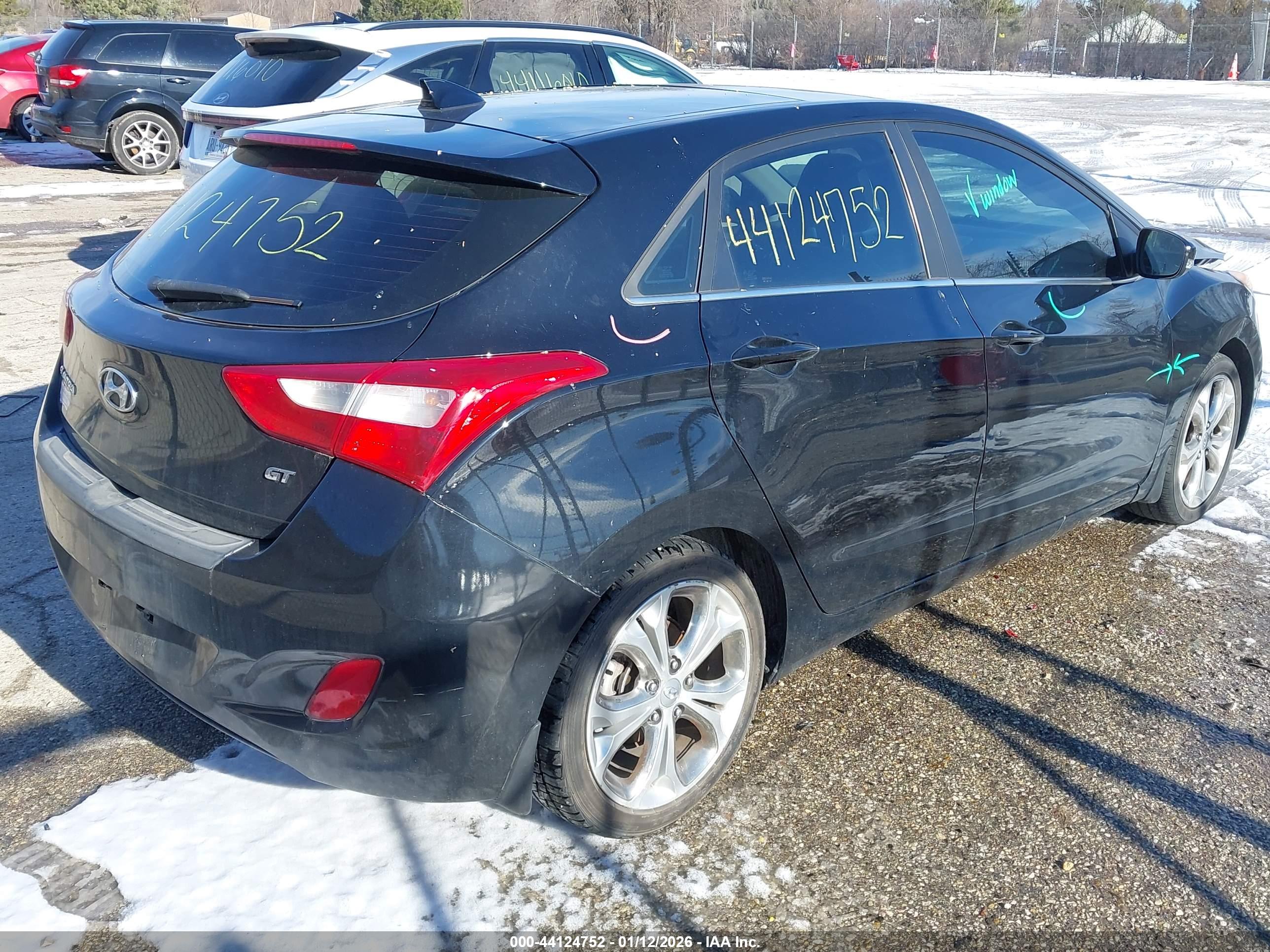 HYUNDAI ELANTRA image 4