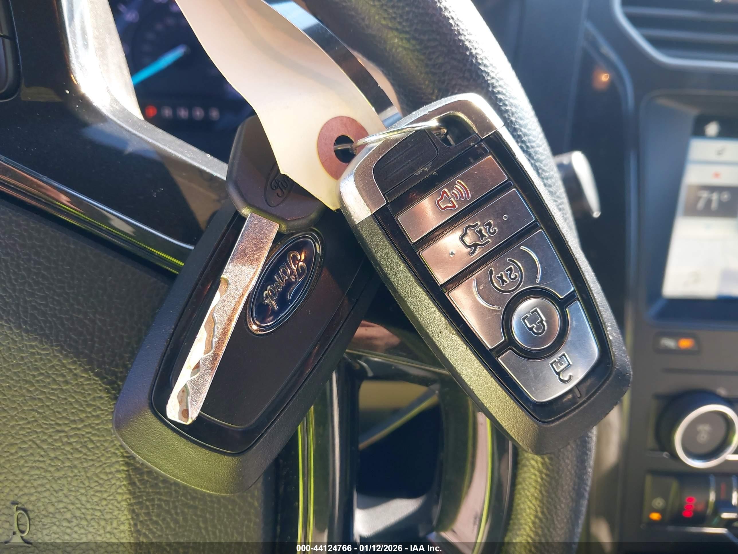 FORD EXPLORER image 11